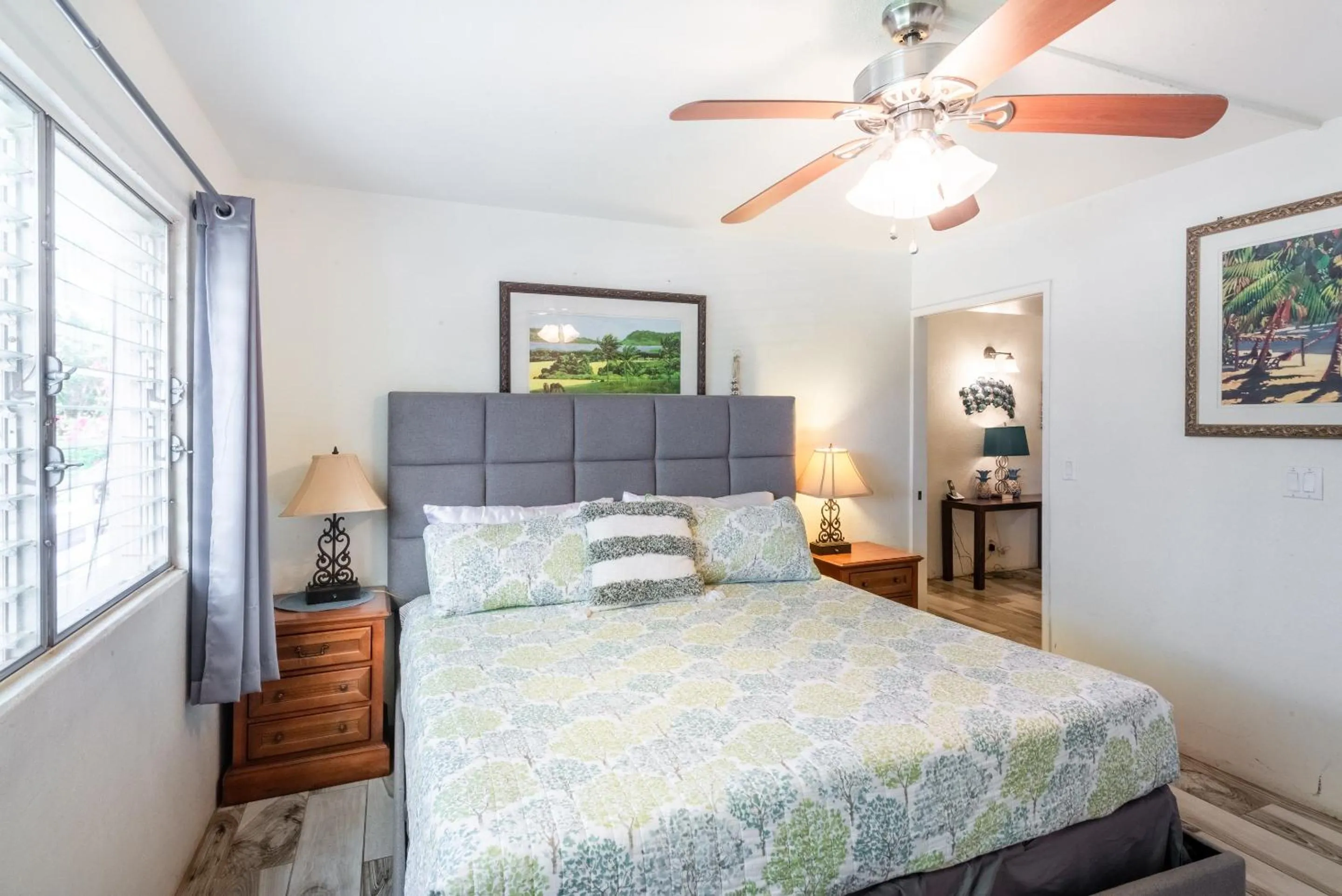 Bed in South Kihei Luxury Condos