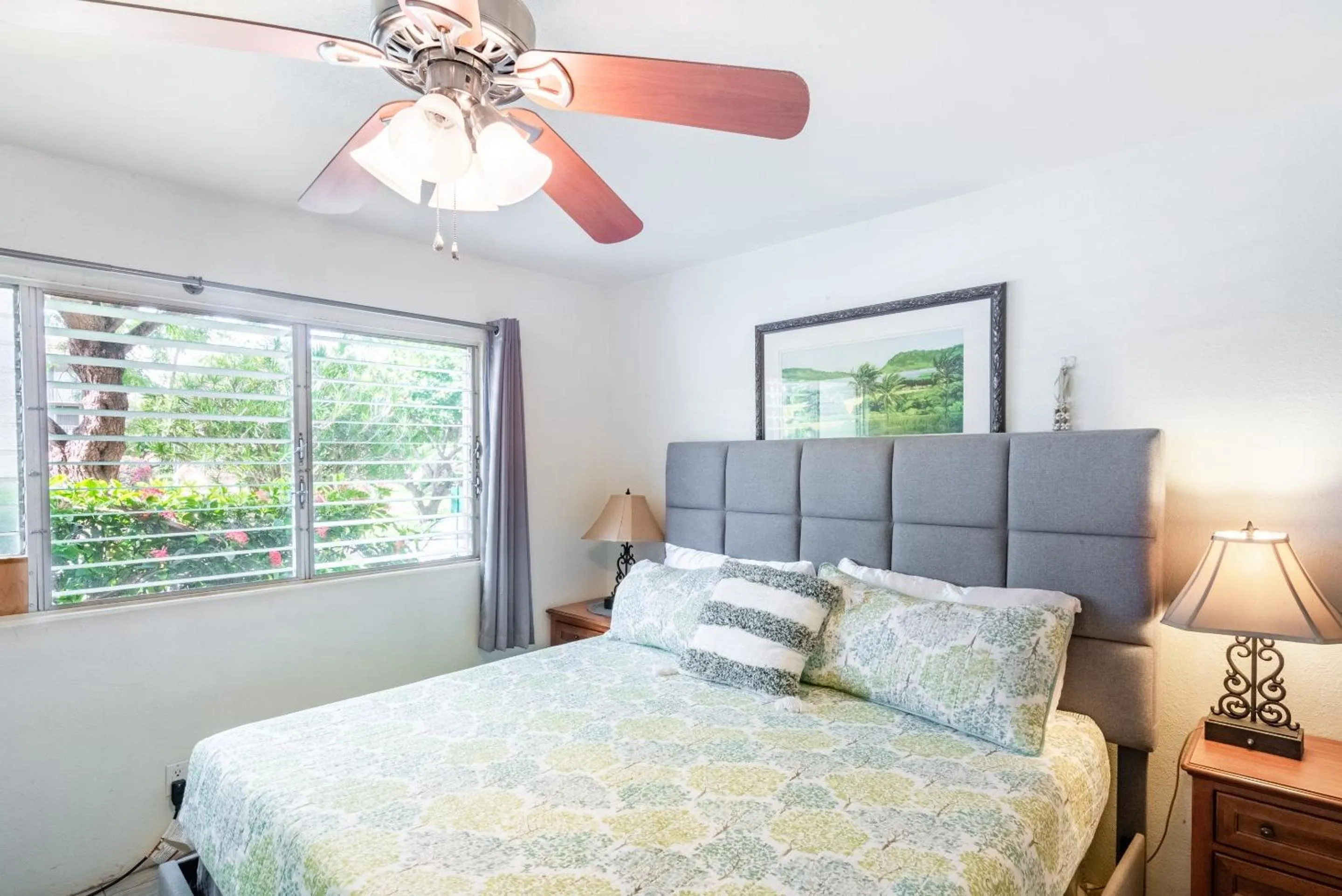 Bed in South Kihei Luxury Condos