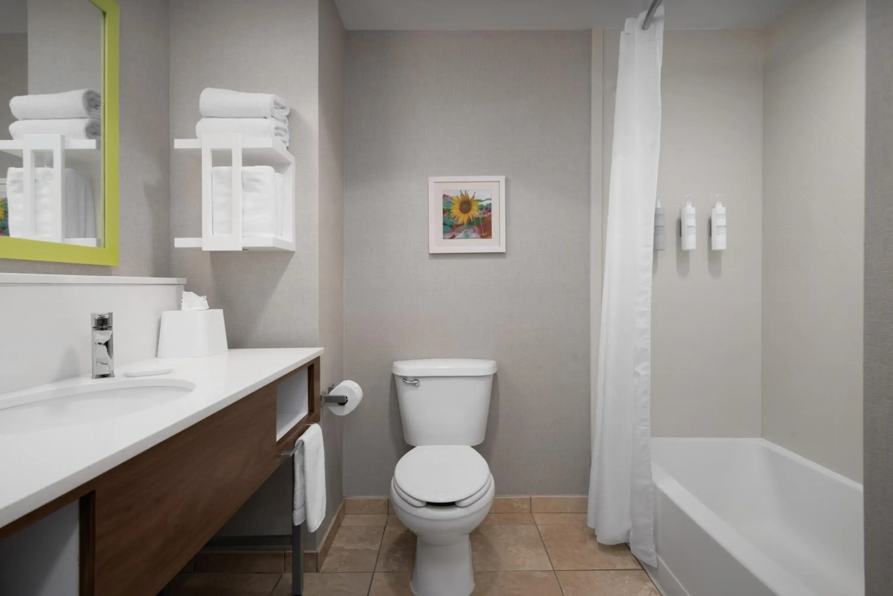 Room with Two Queen Beds - Non-Smoking in Hampton Inn & Suites-Knoxville/North I-75 Room with Two Queen Beds - Non-Smoking in Hampton Inn & Suites-Knoxville/North I-75