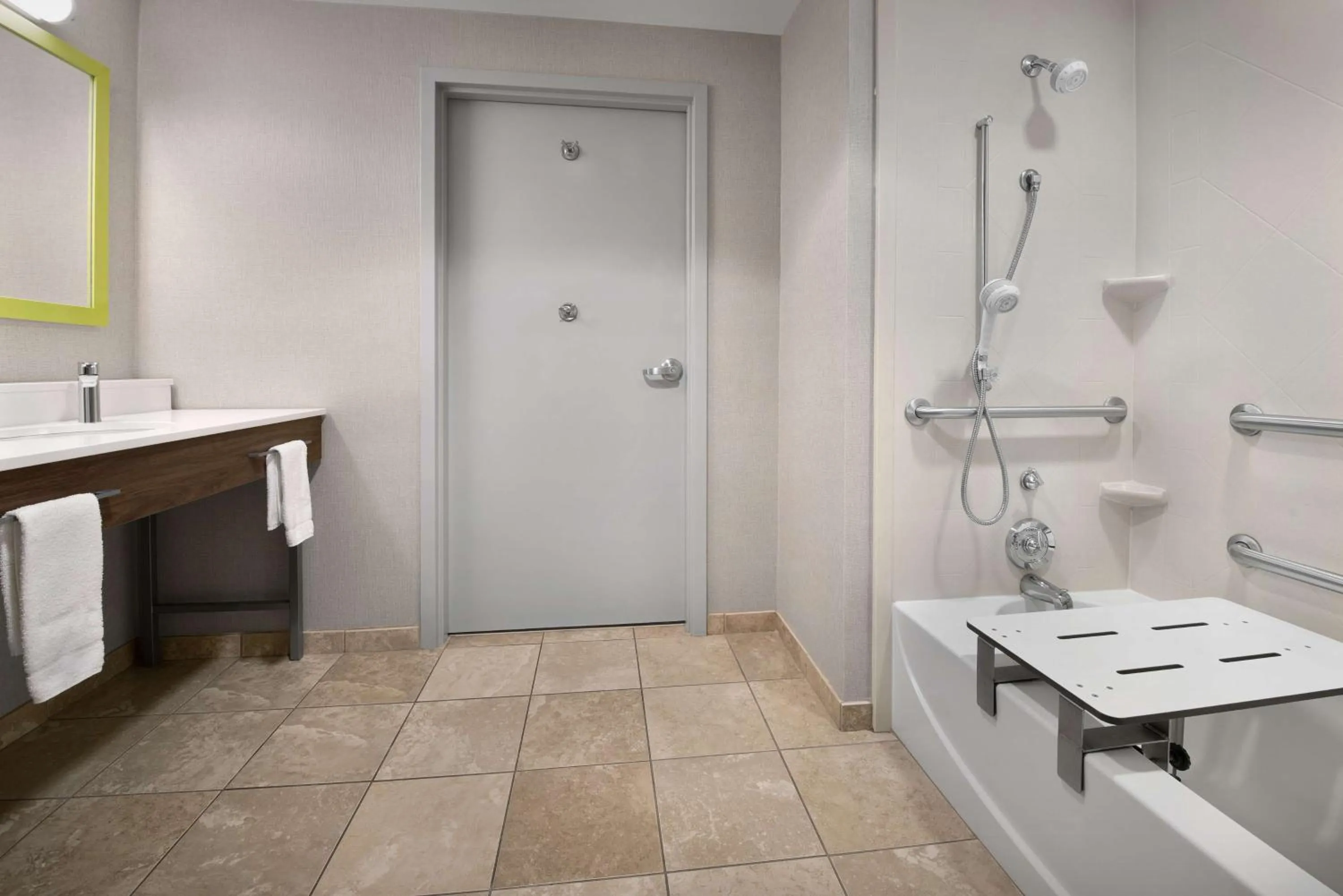 Bathroom in Hampton Inn & Suites-Knoxville/North I-75