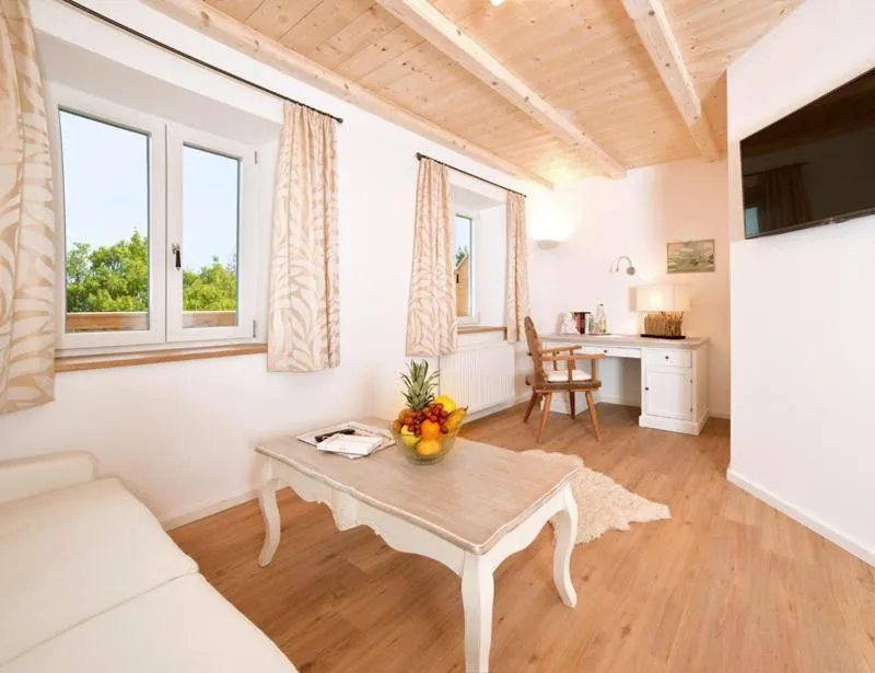 Photo of the whole room in Hotel ChiemseePanorama