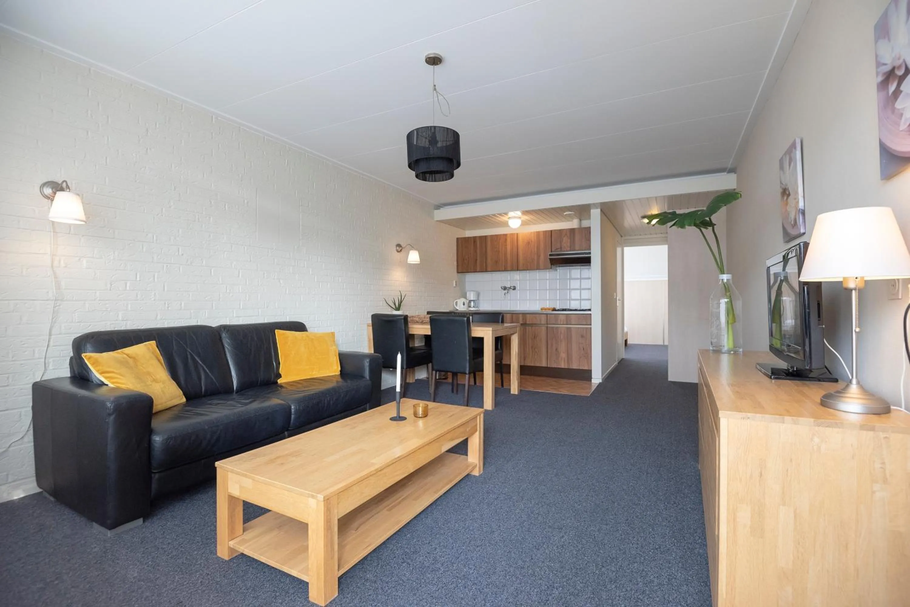 TV and multimedia in Hotel Royal