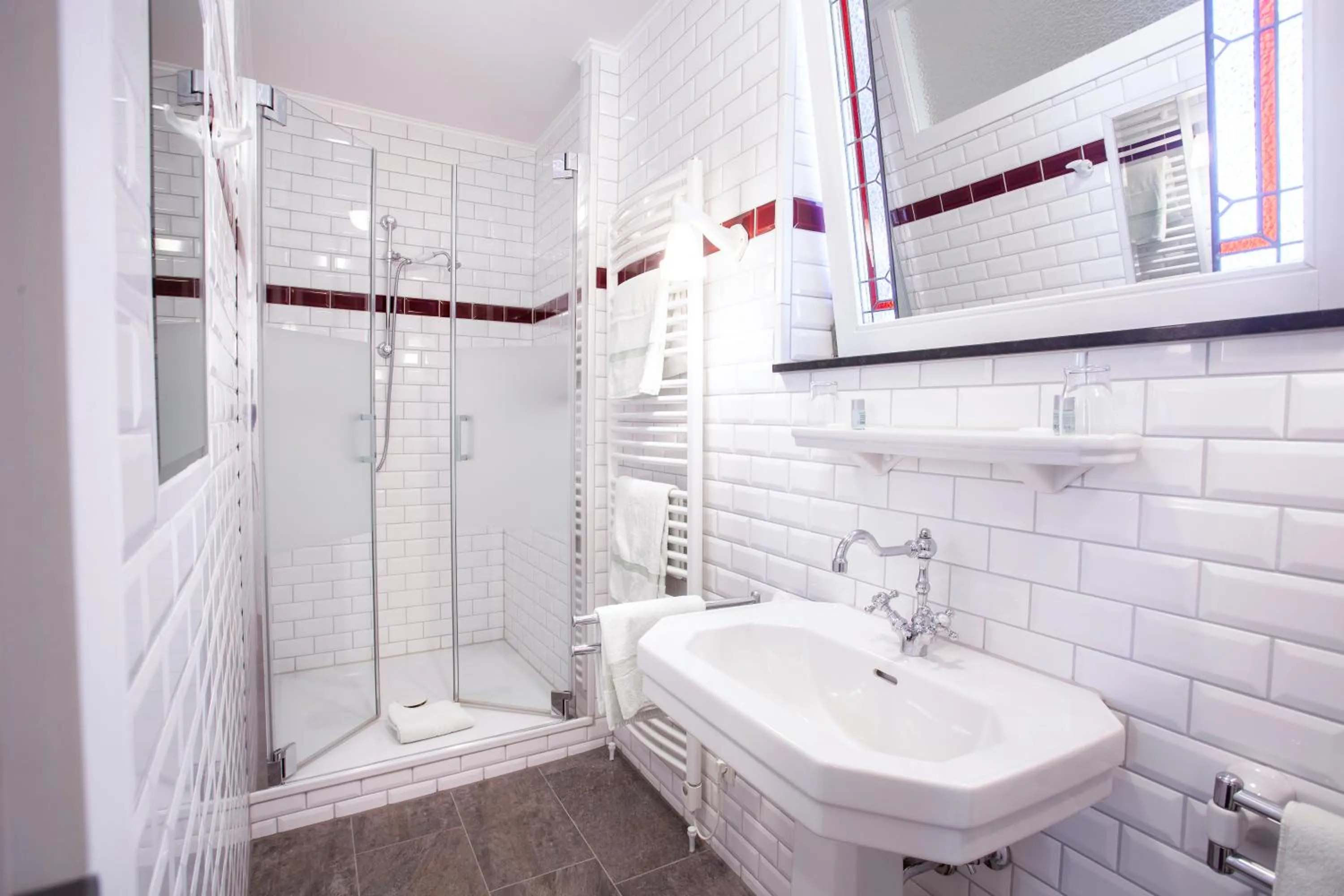 Shower in Hotel Goldener Löwe