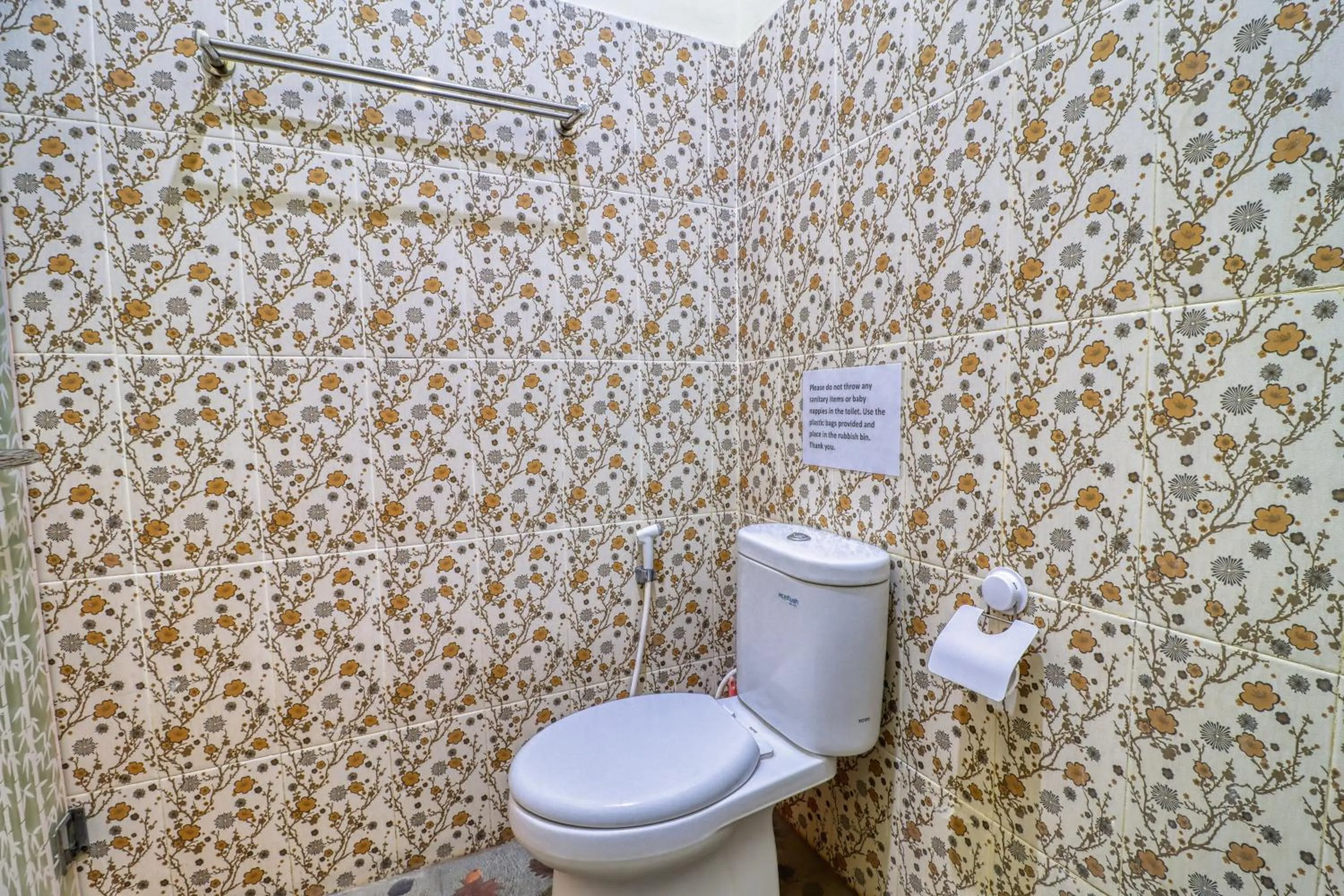 Toilet in Nibugi Guest House