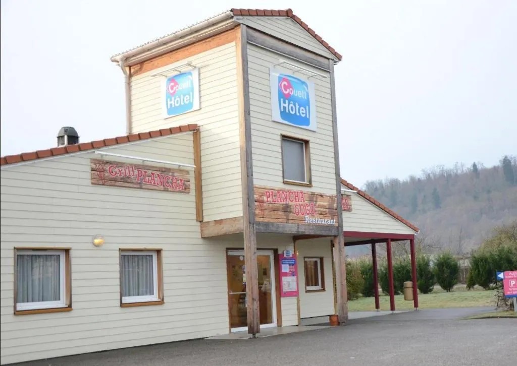 Property building in Couett' Hotel Rumilly