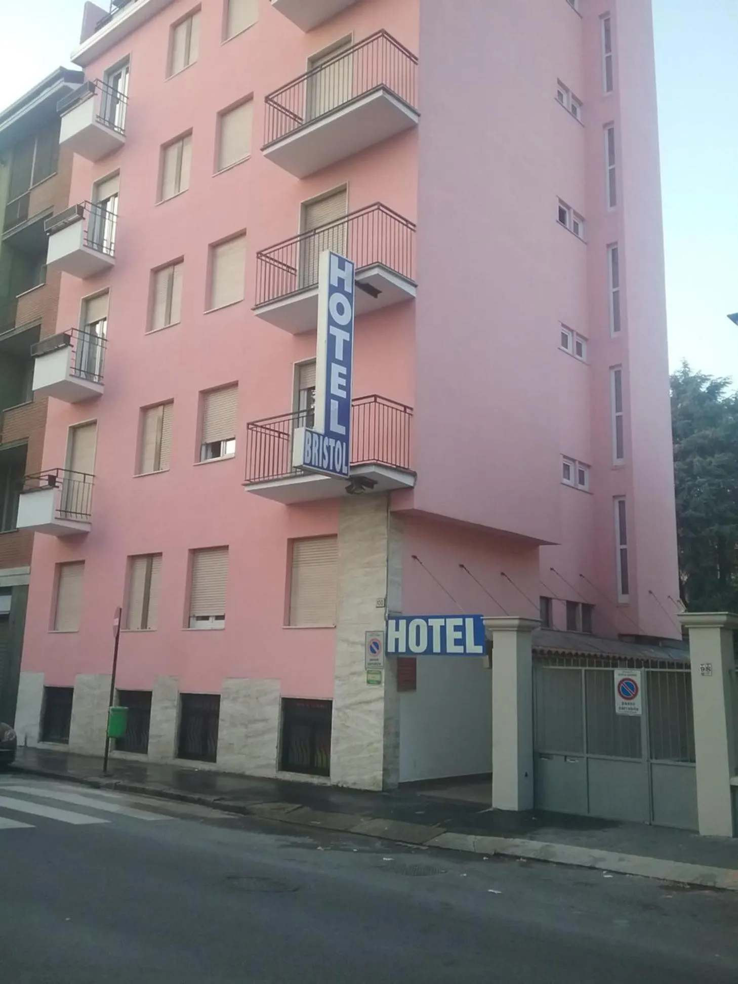 Hotel Bristol