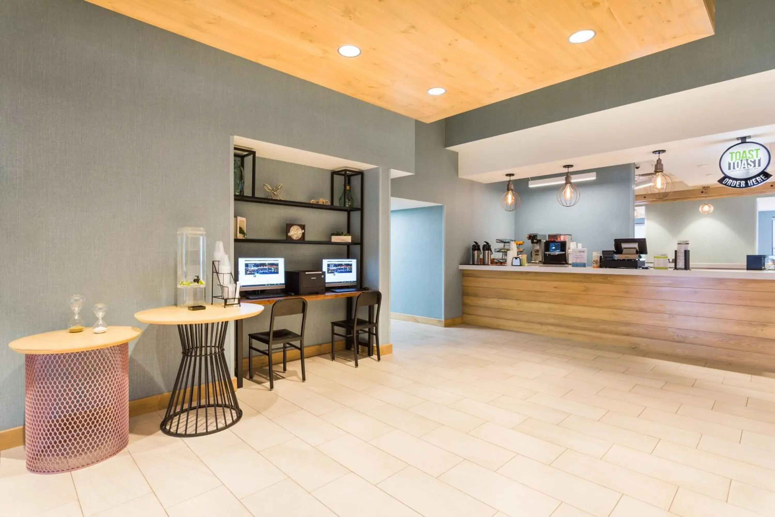 Restaurant/places to eat in Holiday Inn - Boone - University Area by IHG Restaurant/places to eat in Holiday Inn - Boone - University Area by IHG