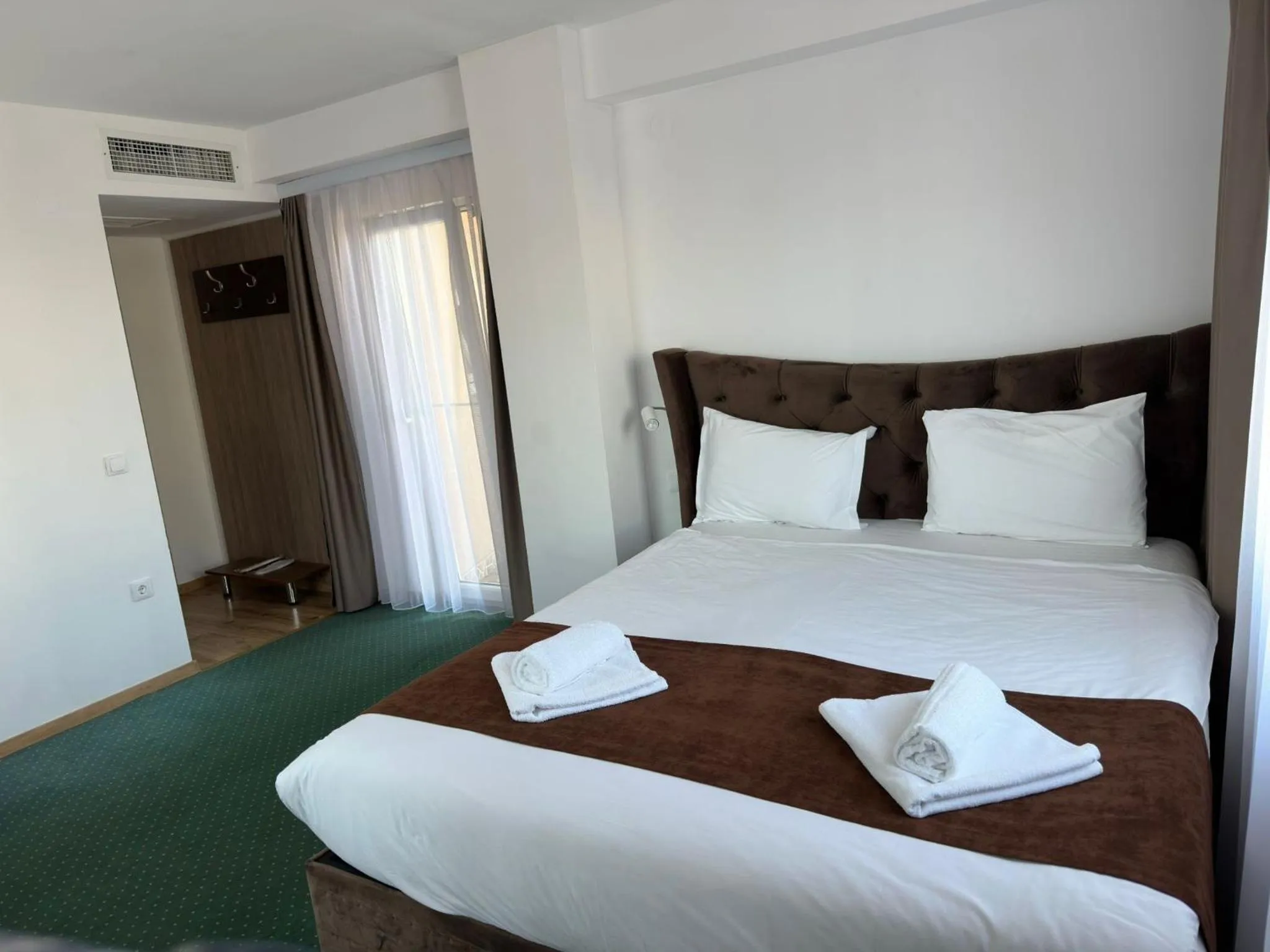 Photo of the whole room, Bed in Hotel Apollo Central