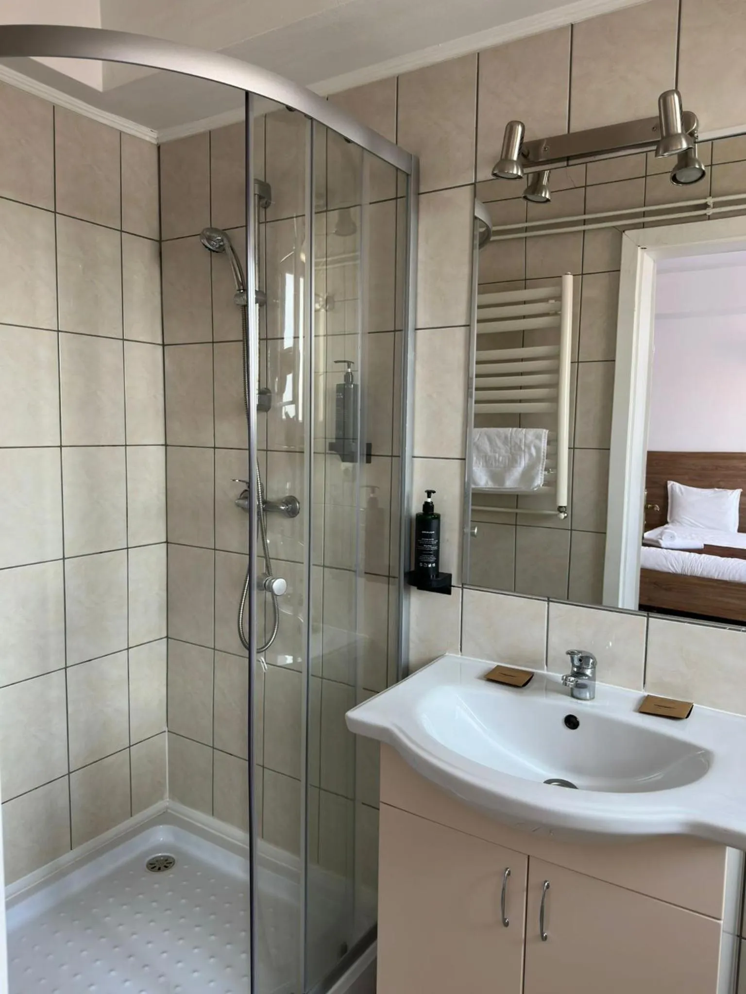 Bathroom in Hotel Apollo Central