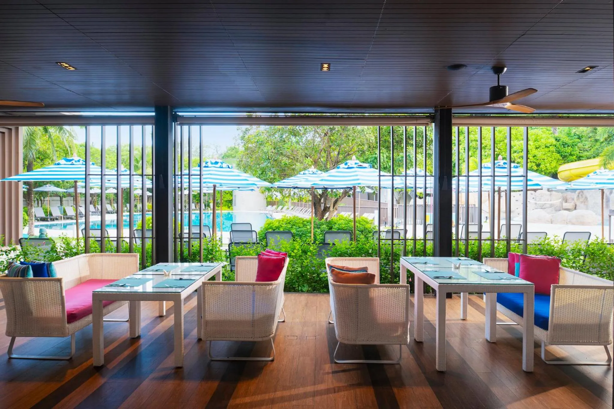 Restaurant/places to eat in OZO Phuket