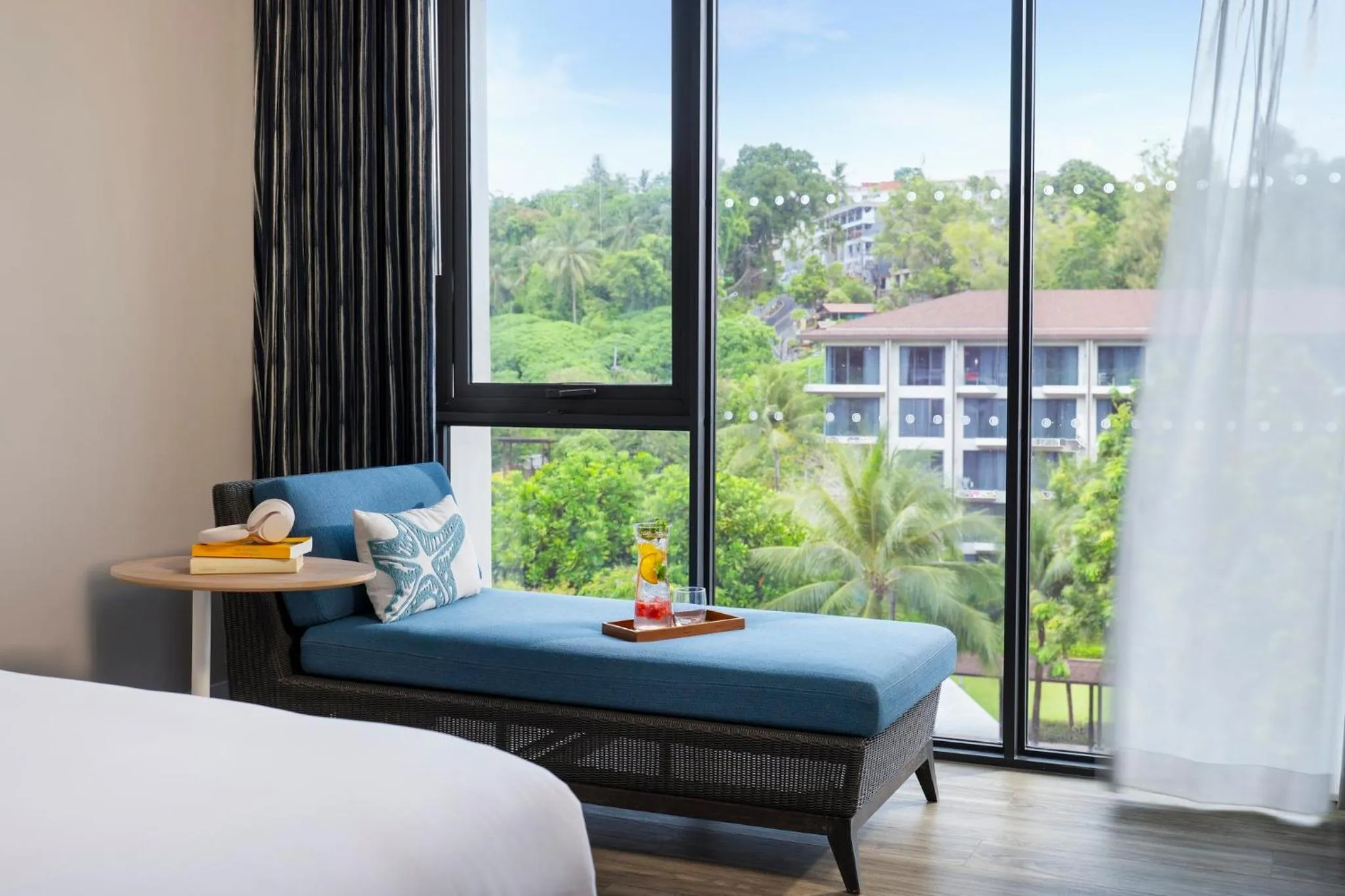 Photo of the whole room, Bed in OZO Phuket