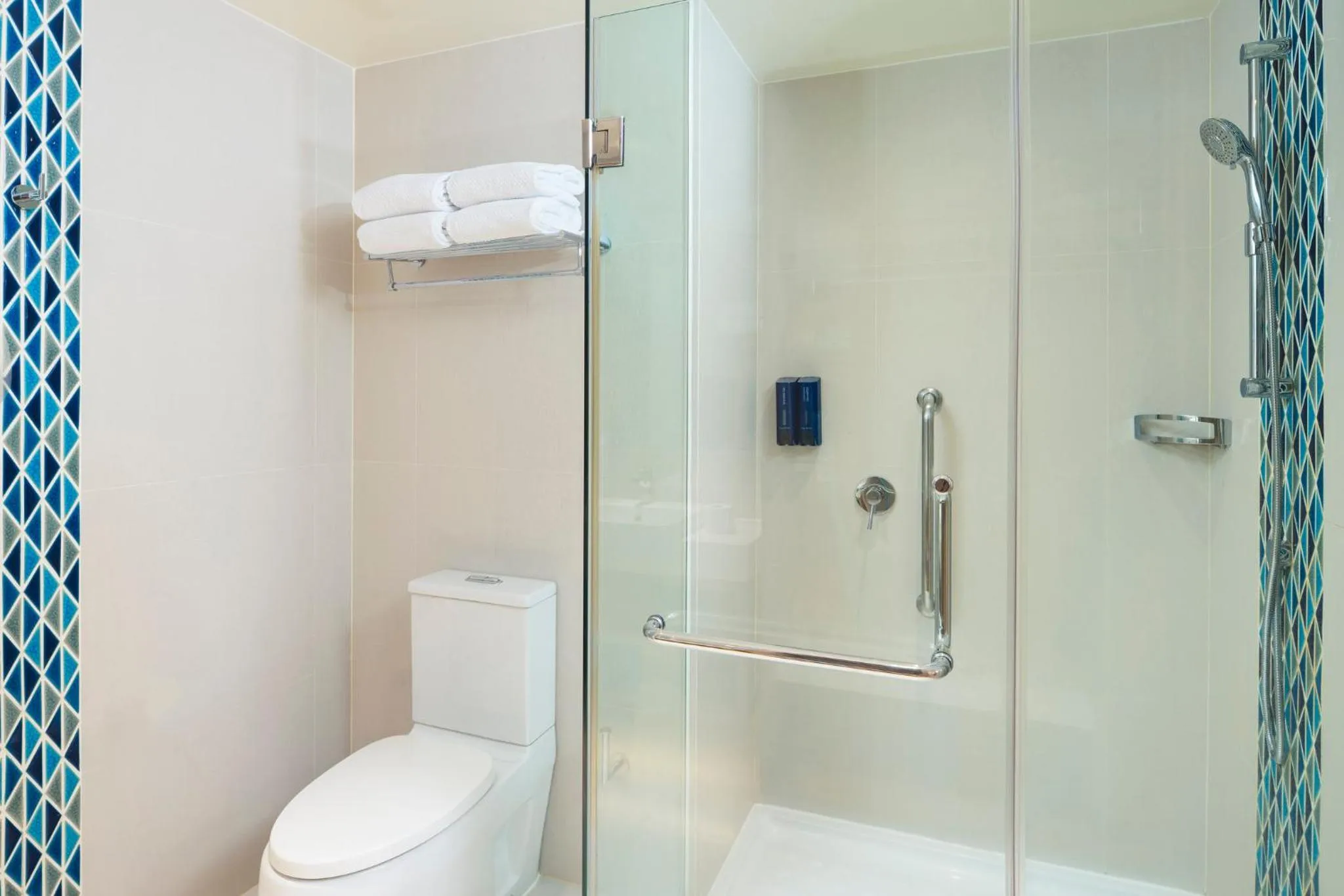 Photo of the whole room in OZO Phuket