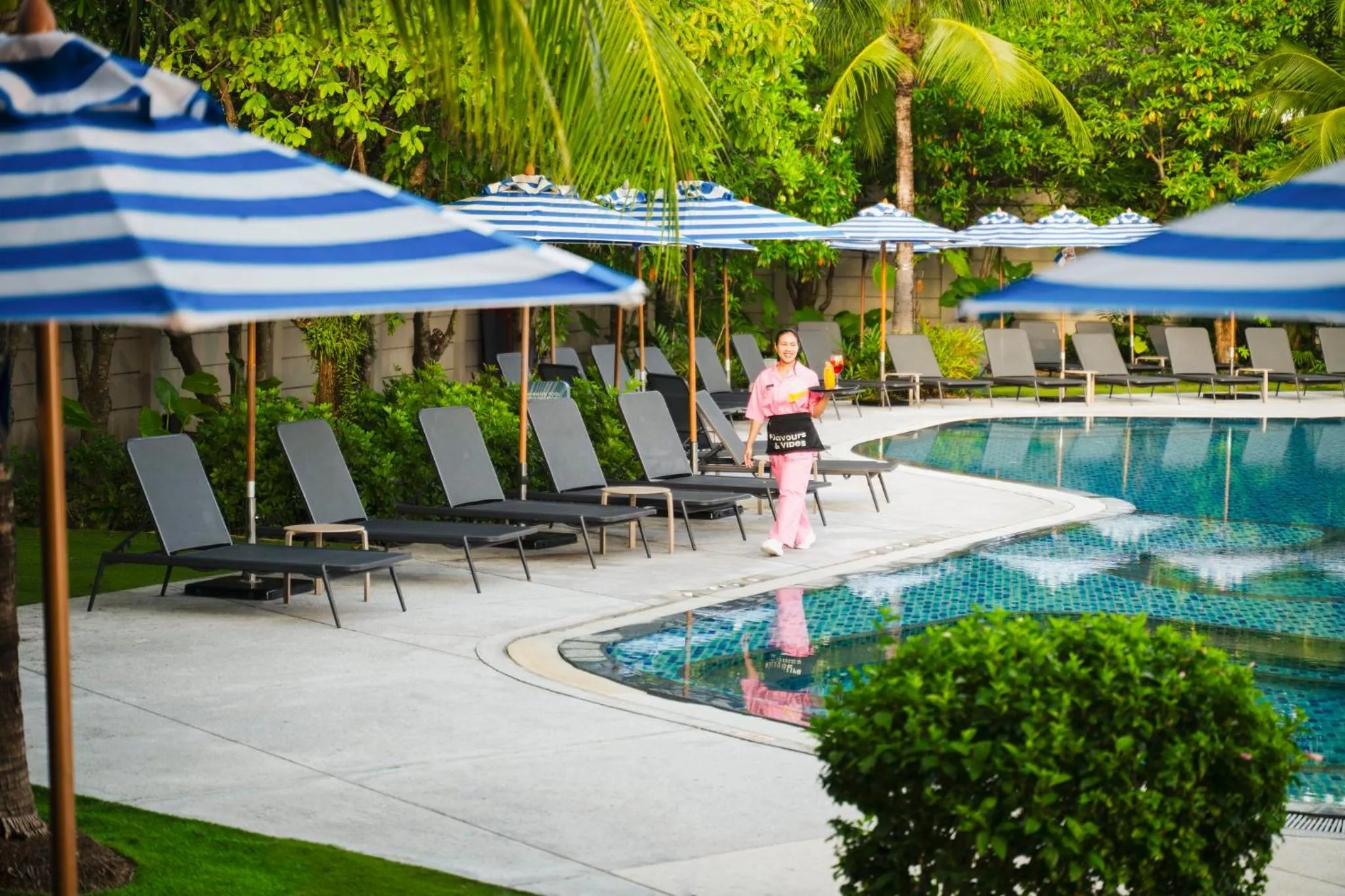 Restaurant/places to eat in OZO Phuket