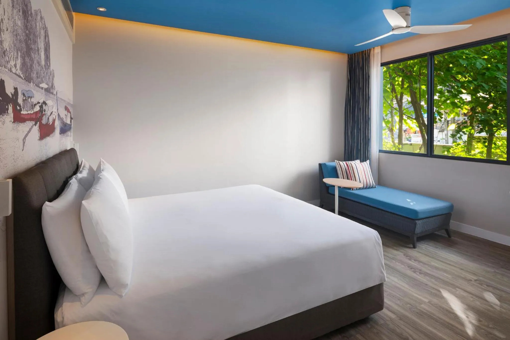 Photo of the whole room, Bed in OZO Phuket