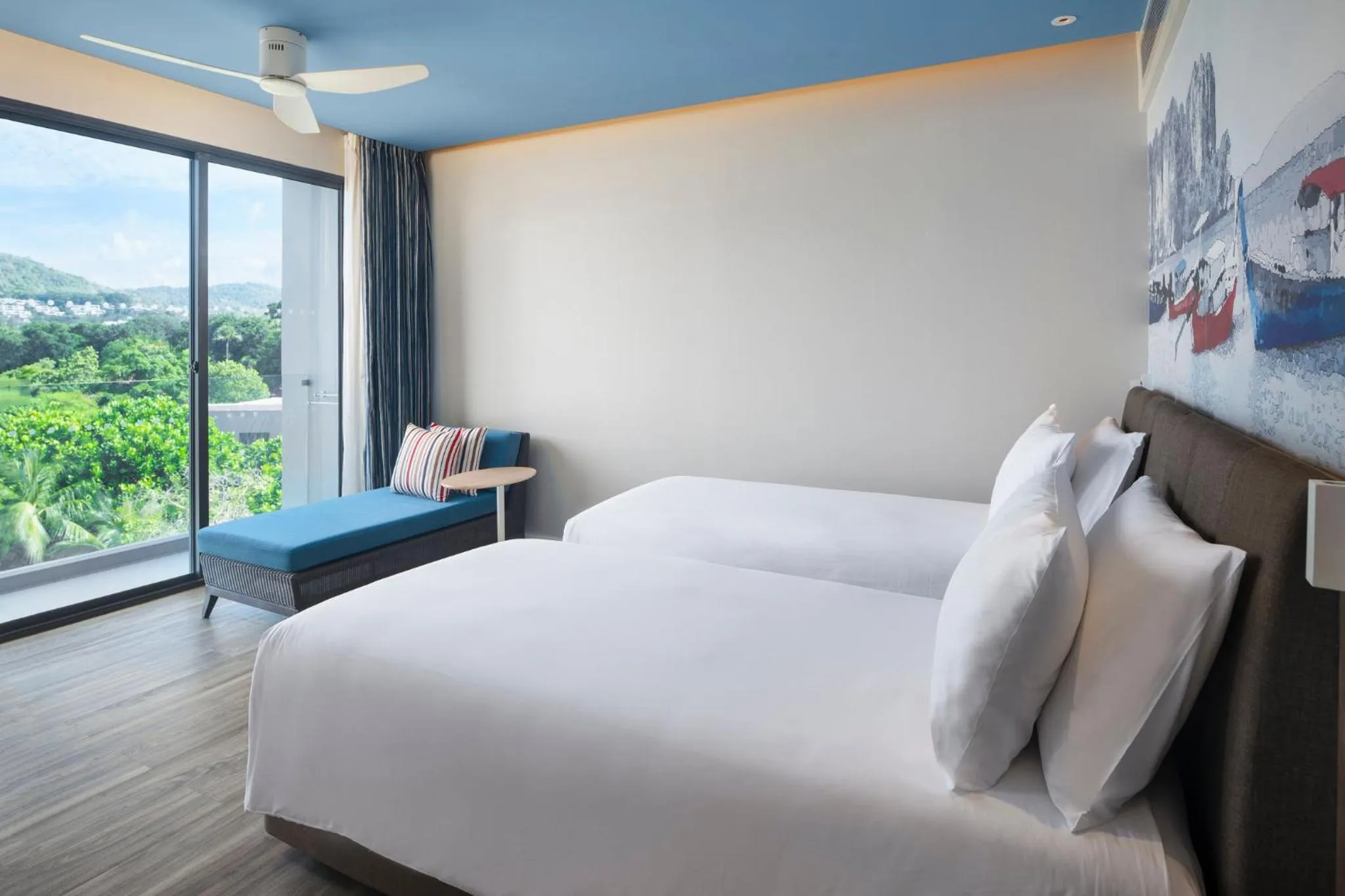 Photo of the whole room, Bed in OZO Phuket