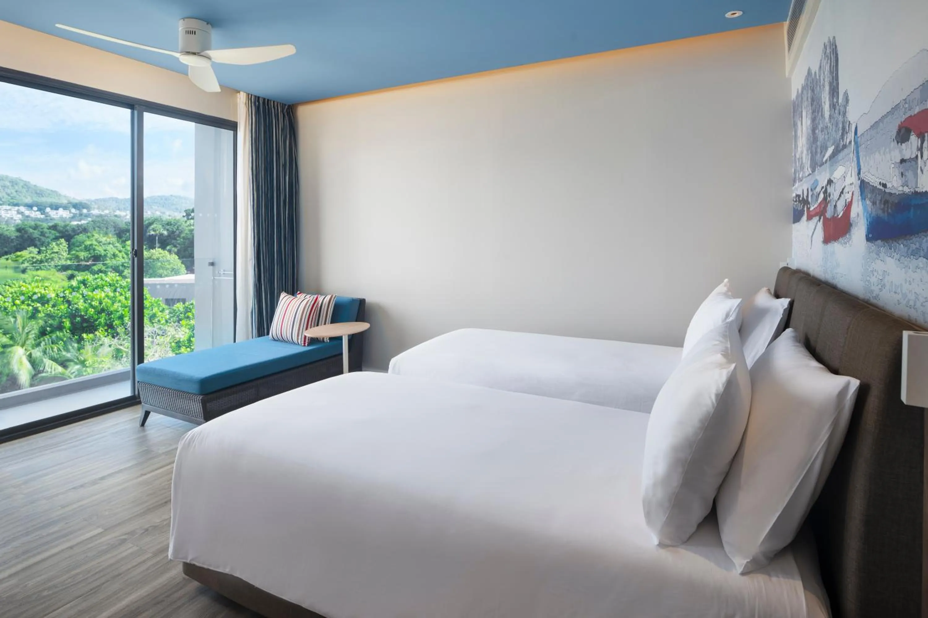 Guests, Bed in OZO Phuket