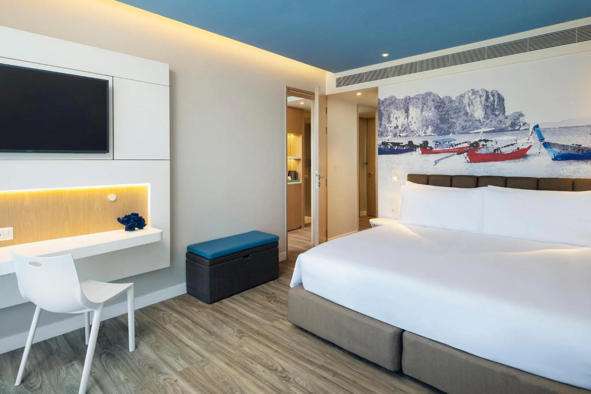 Photo of the whole room, Bed in OZO Phuket