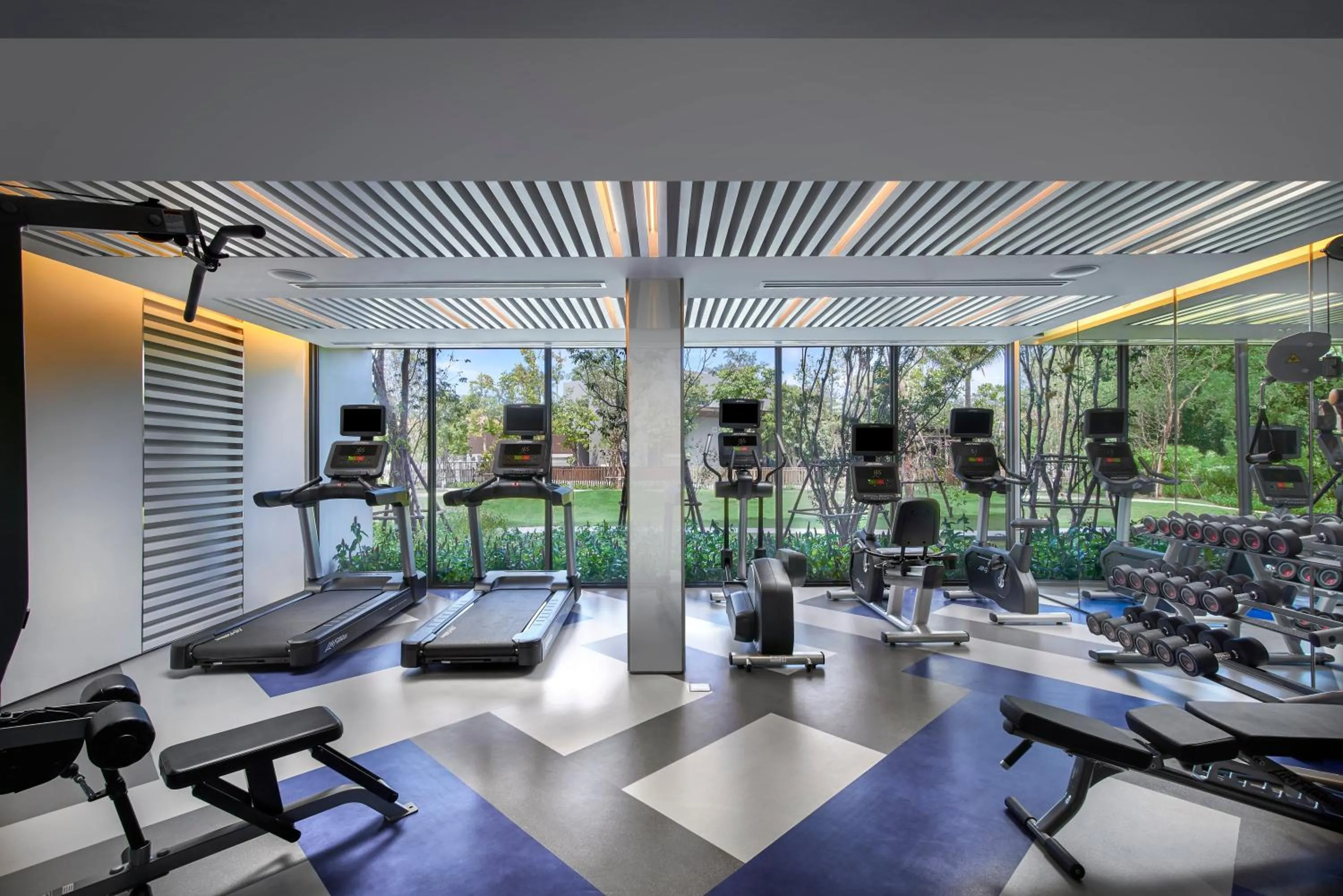 Fitness centre/facilities in OZO Phuket