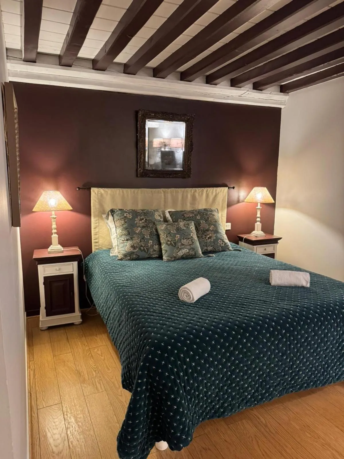 Bed in La Cour Sainte Catherine demeure de charme