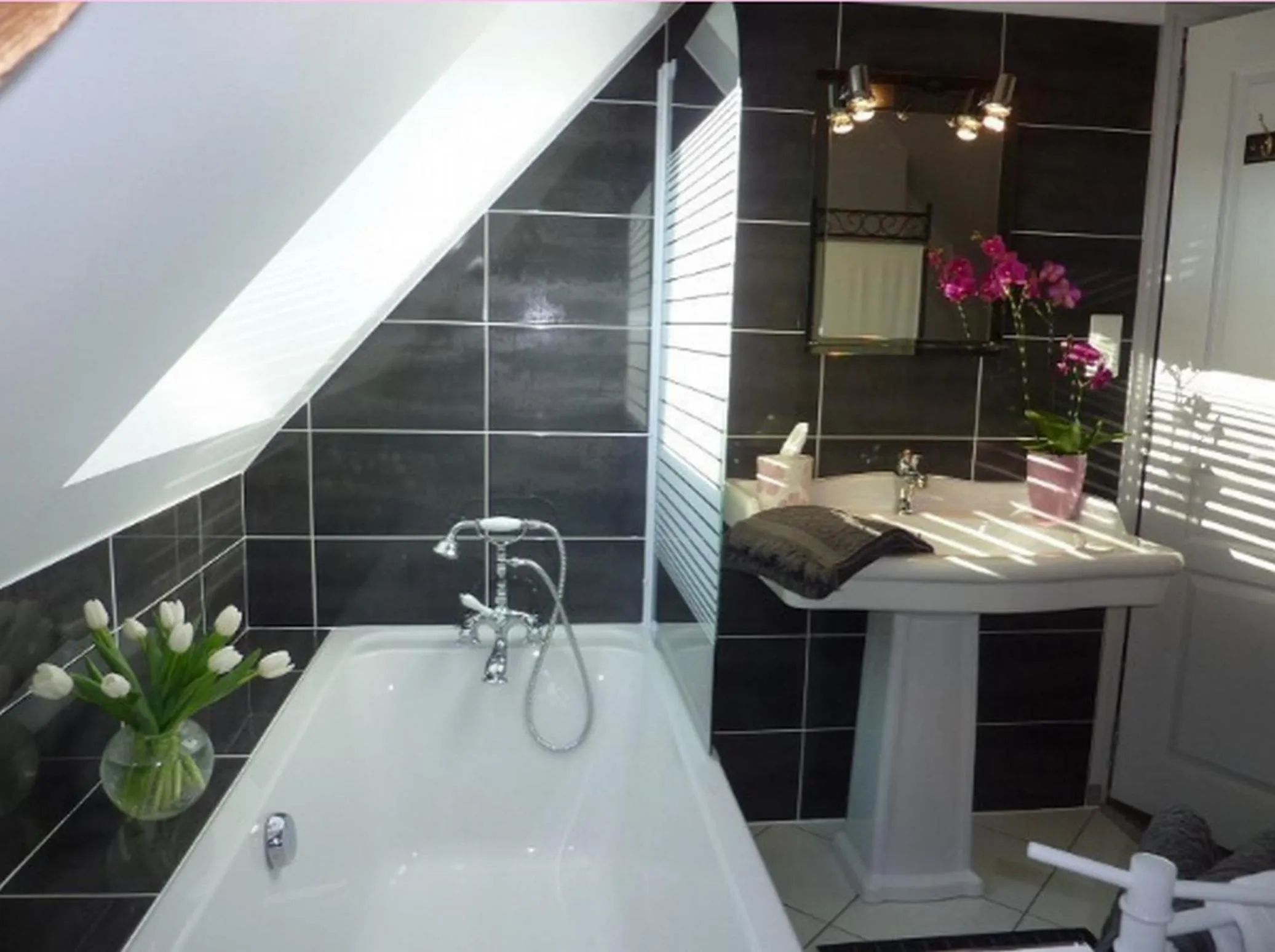 Bathroom in Maison d'Hôtes Les Belles de Mai