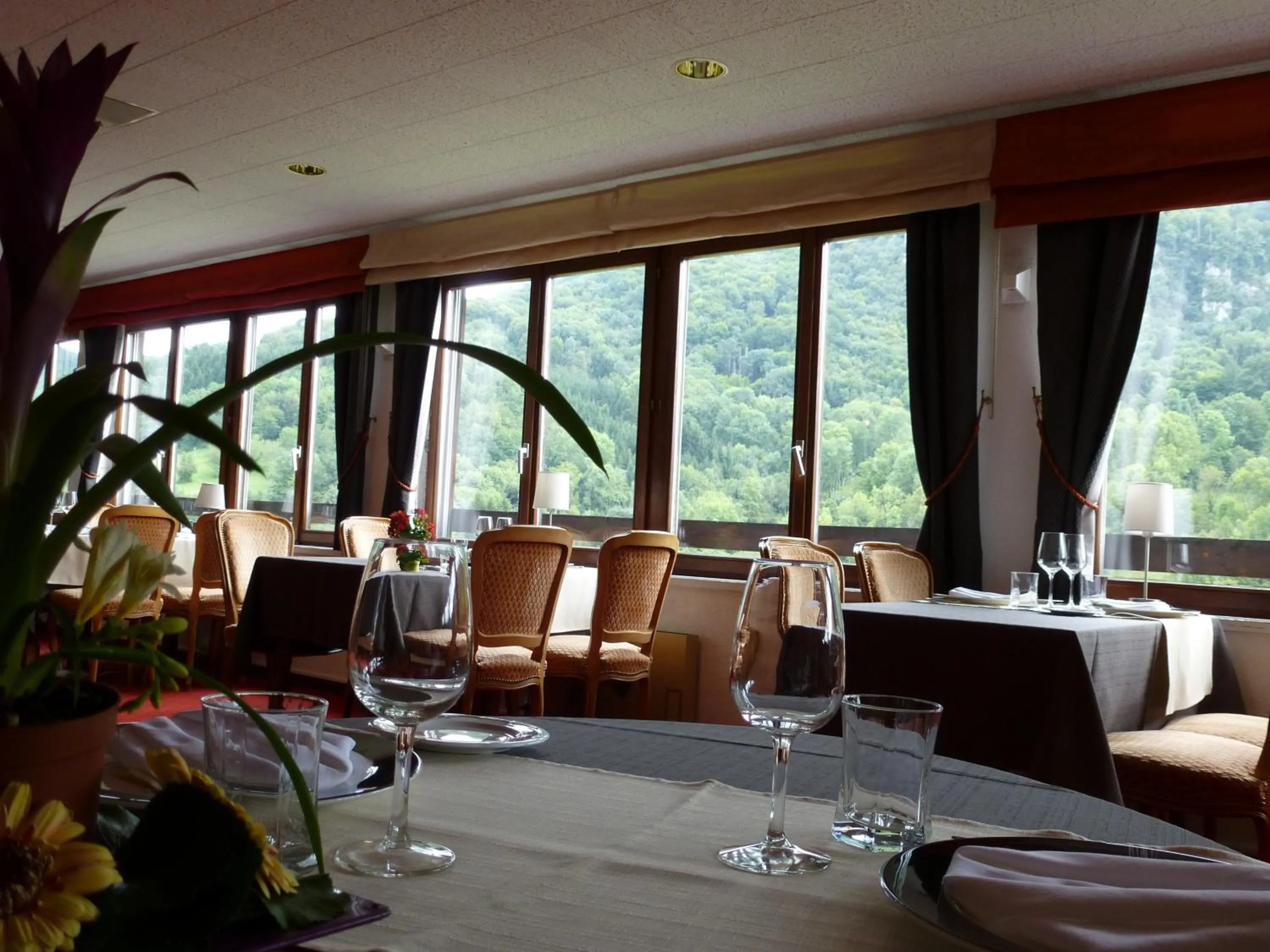 Restaurant/places to eat in La Cascade