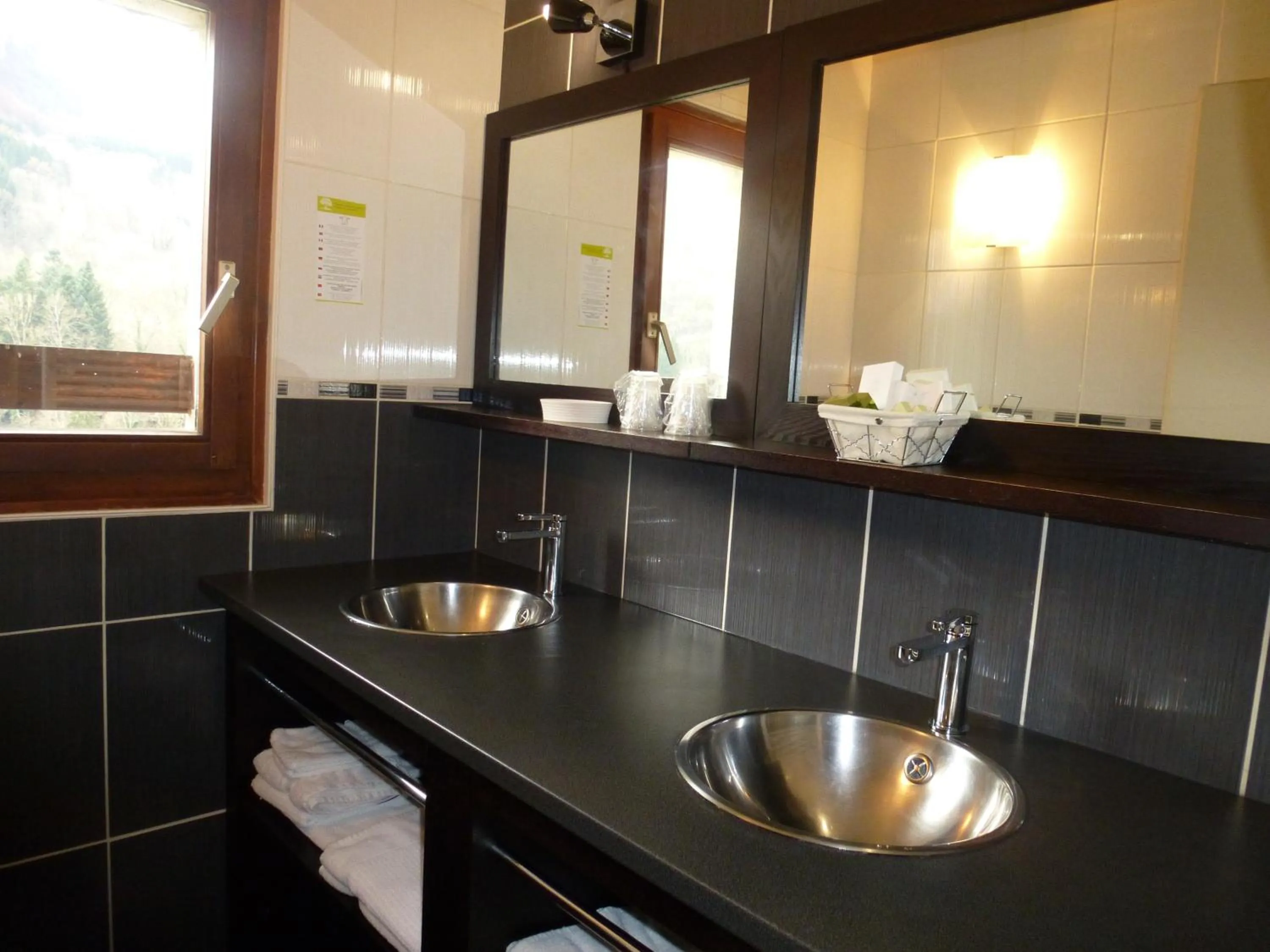 Bathroom in La Cascade