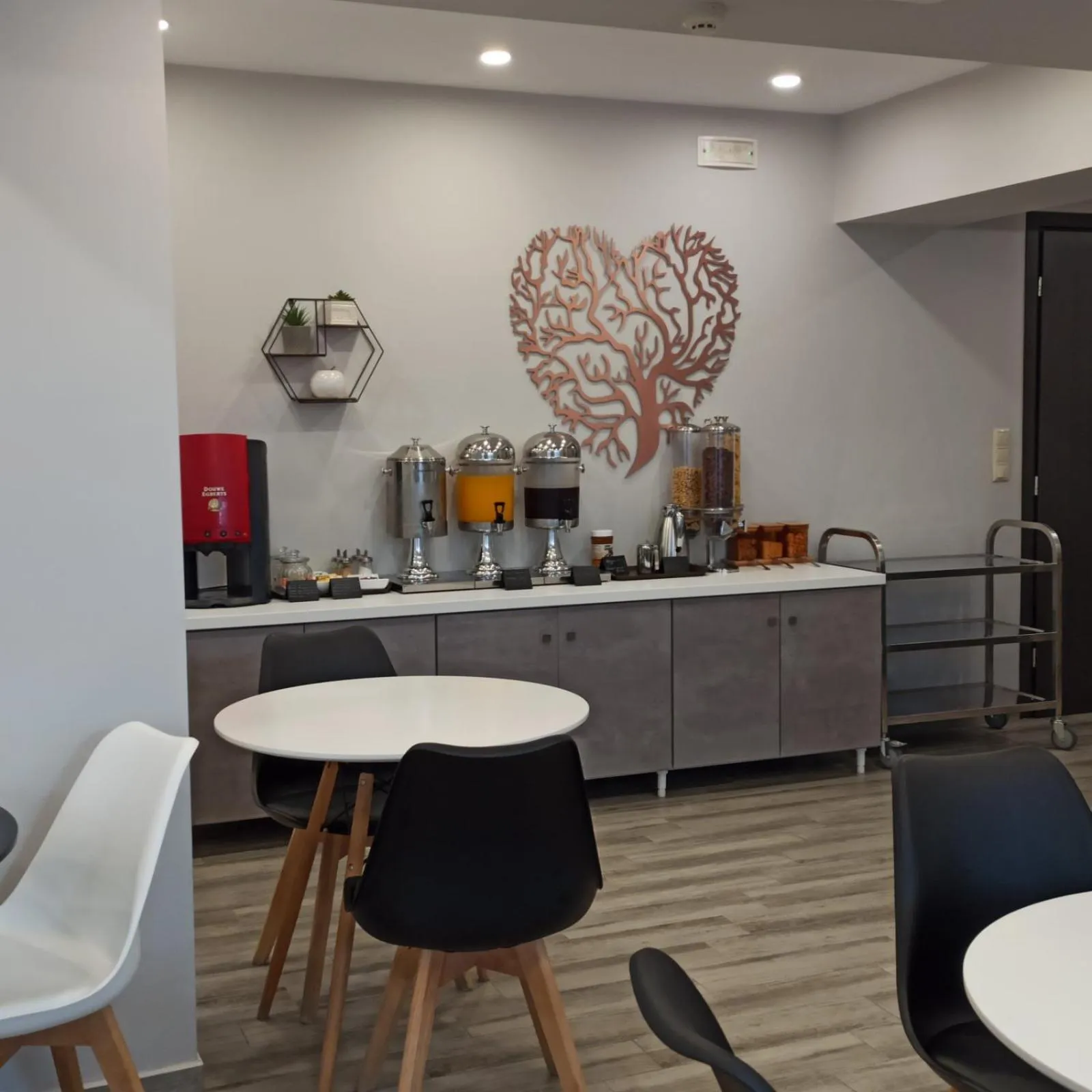 Breakfast in Peloton Inn