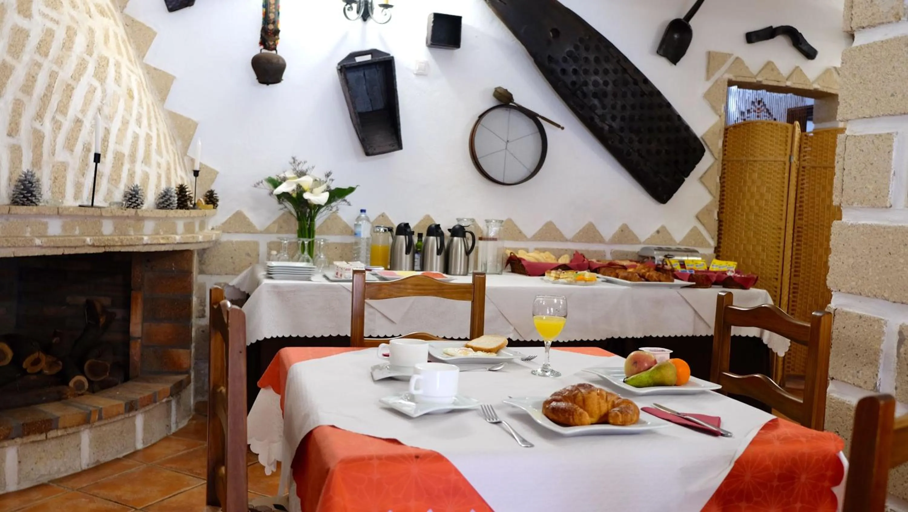 Breakfast in Hotel Rural Finca La Hacienda