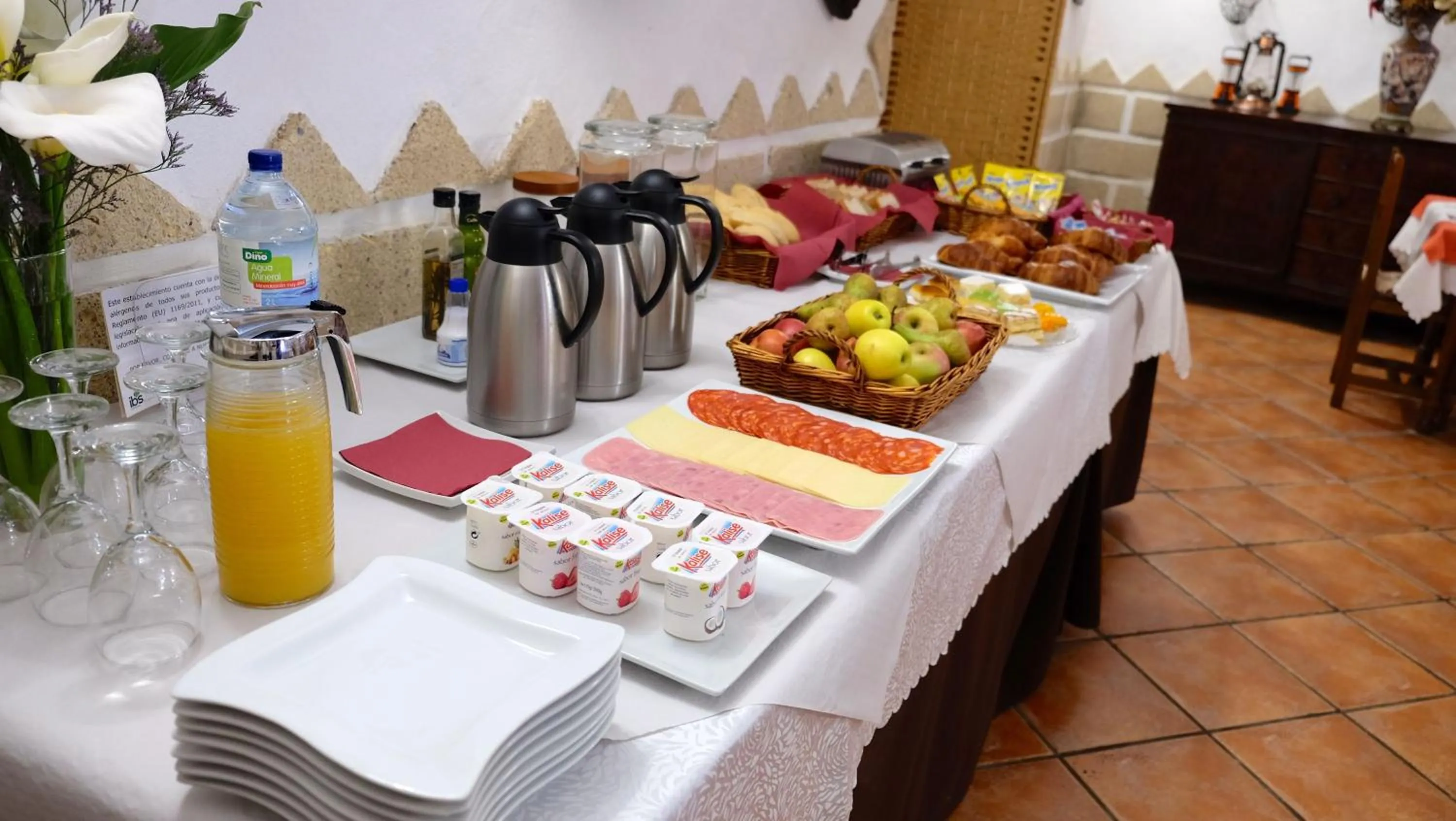 Breakfast in Hotel Rural Finca La Hacienda