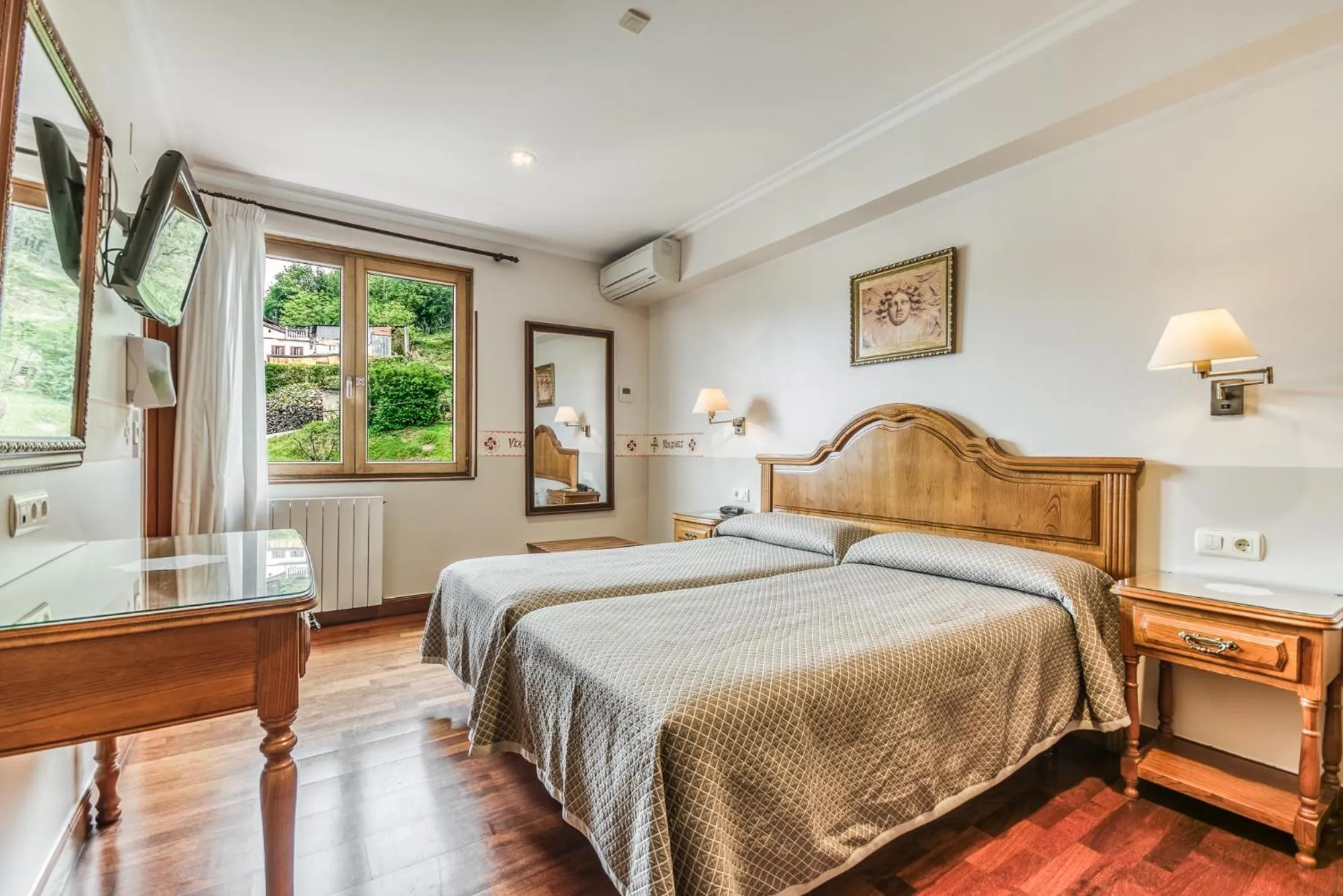 Bed in Hotel Leku Eder