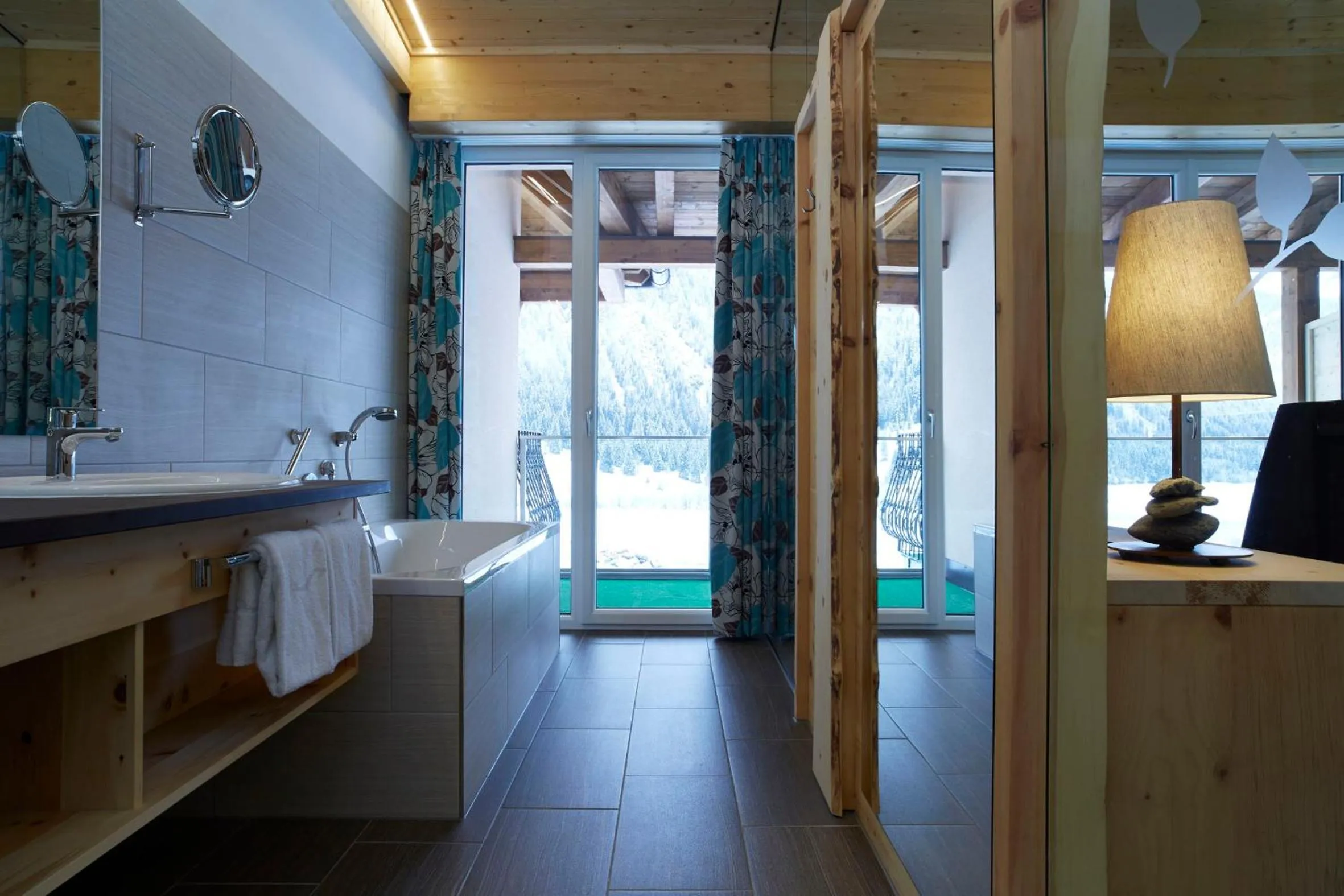 Bathroom in Romantik Resort & SPA Der Laterndl Hof