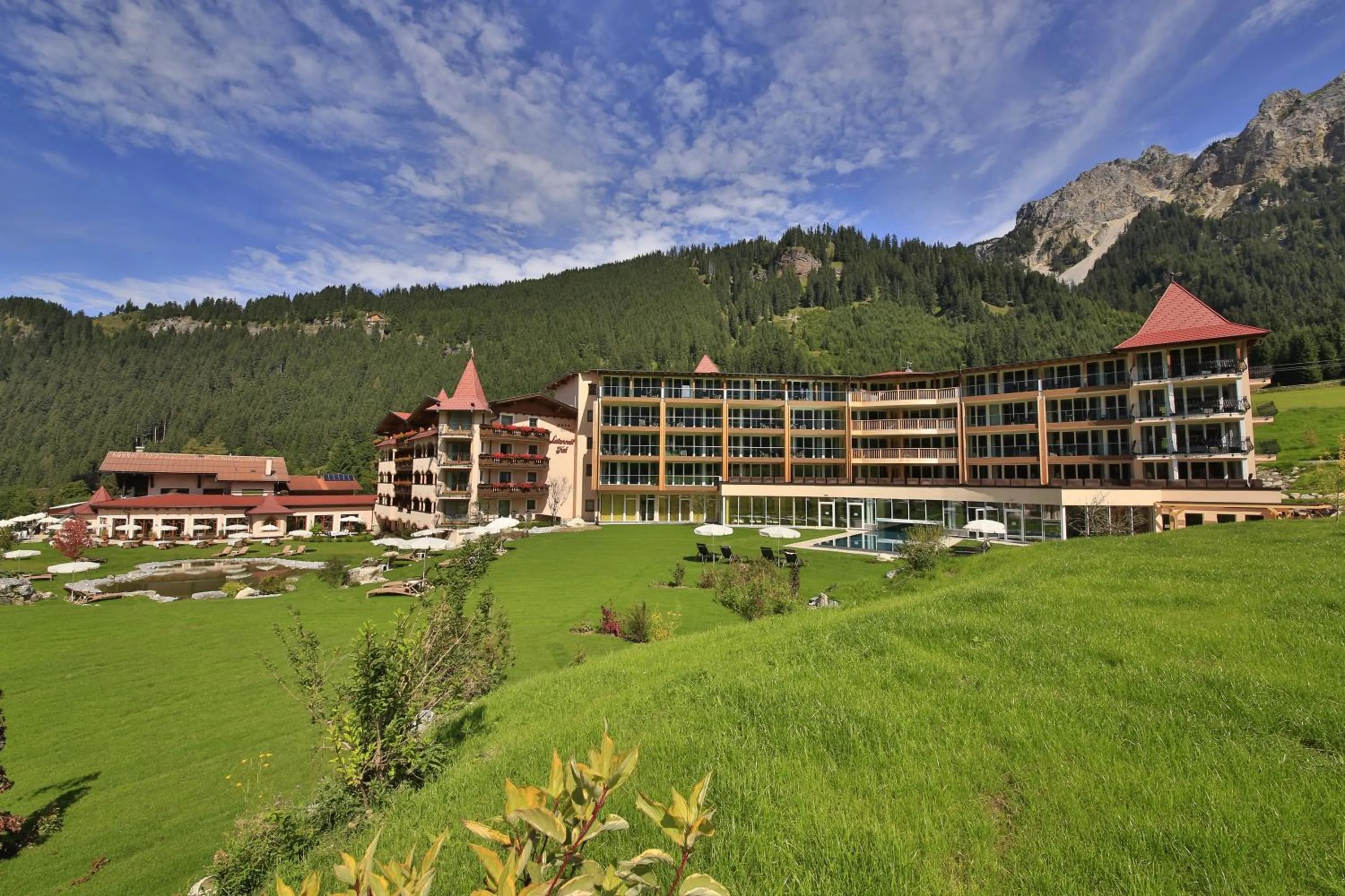 Property building in Romantik Resort & SPA Der Laterndl Hof