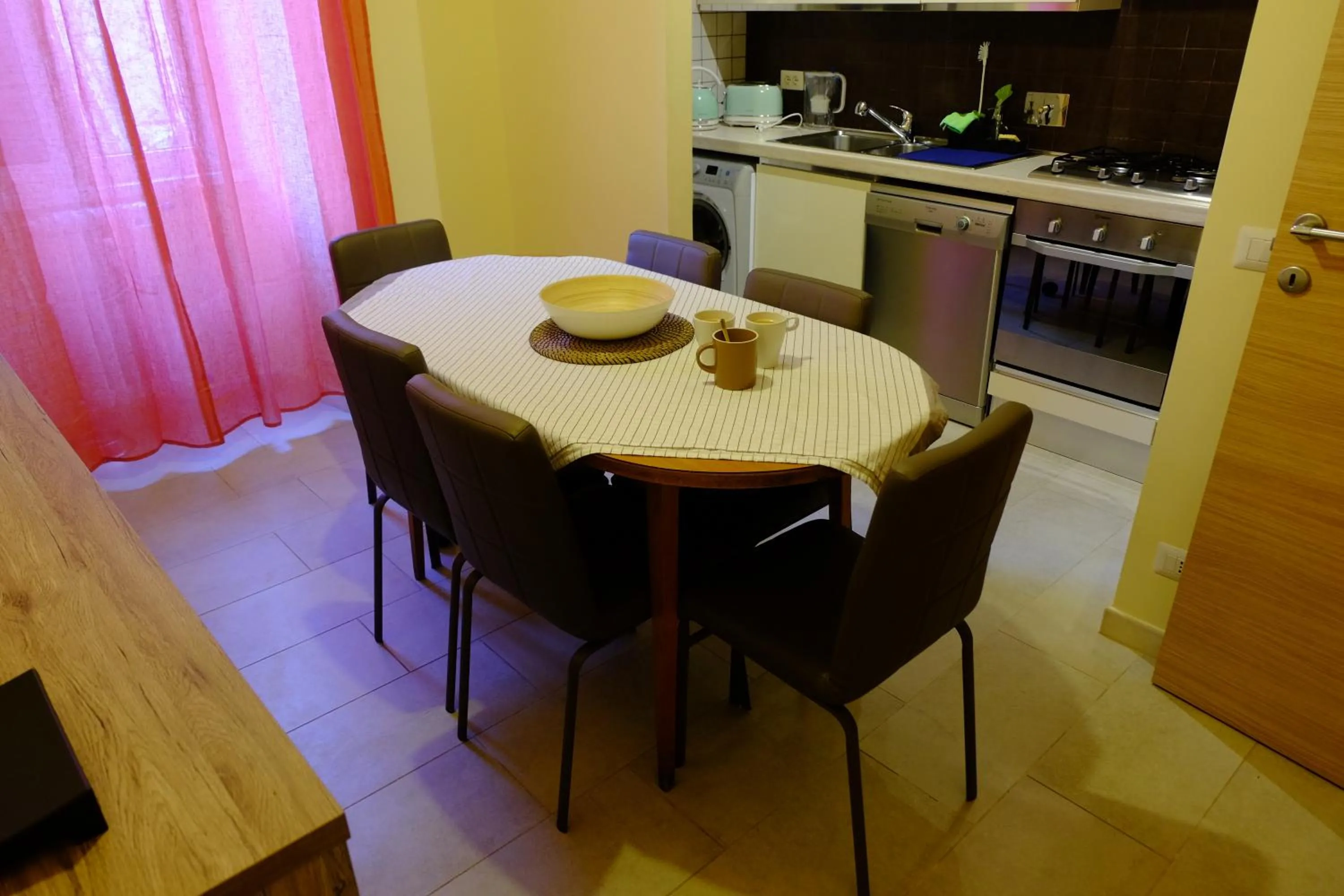 Dining area in Villa Ella