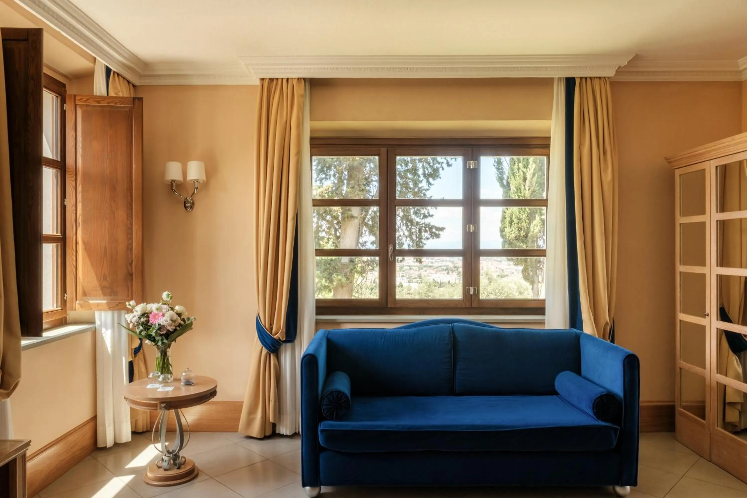 Seating area in Villa Tolomei Hotel & Resort