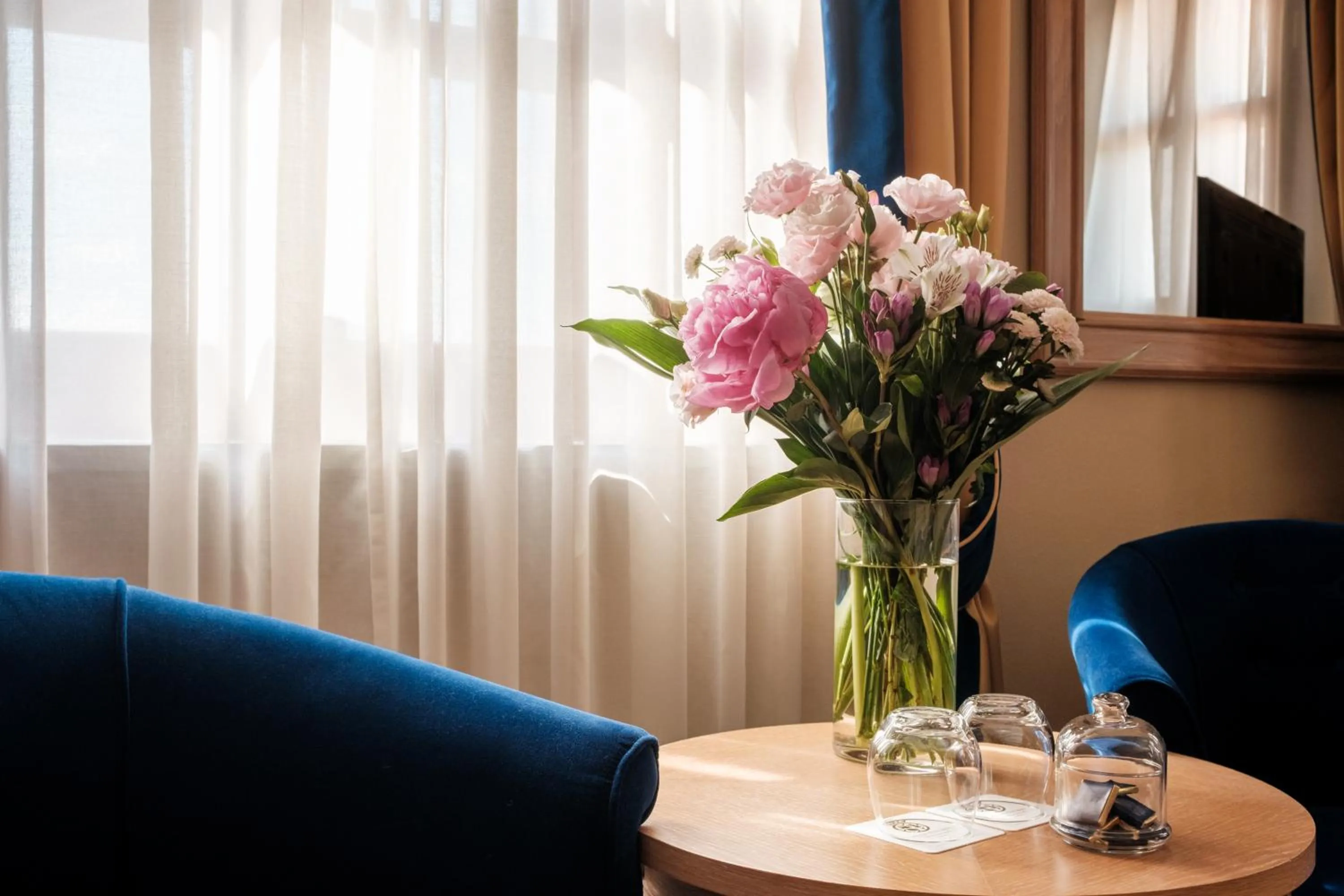 Seating area in Villa Tolomei Hotel & Resort