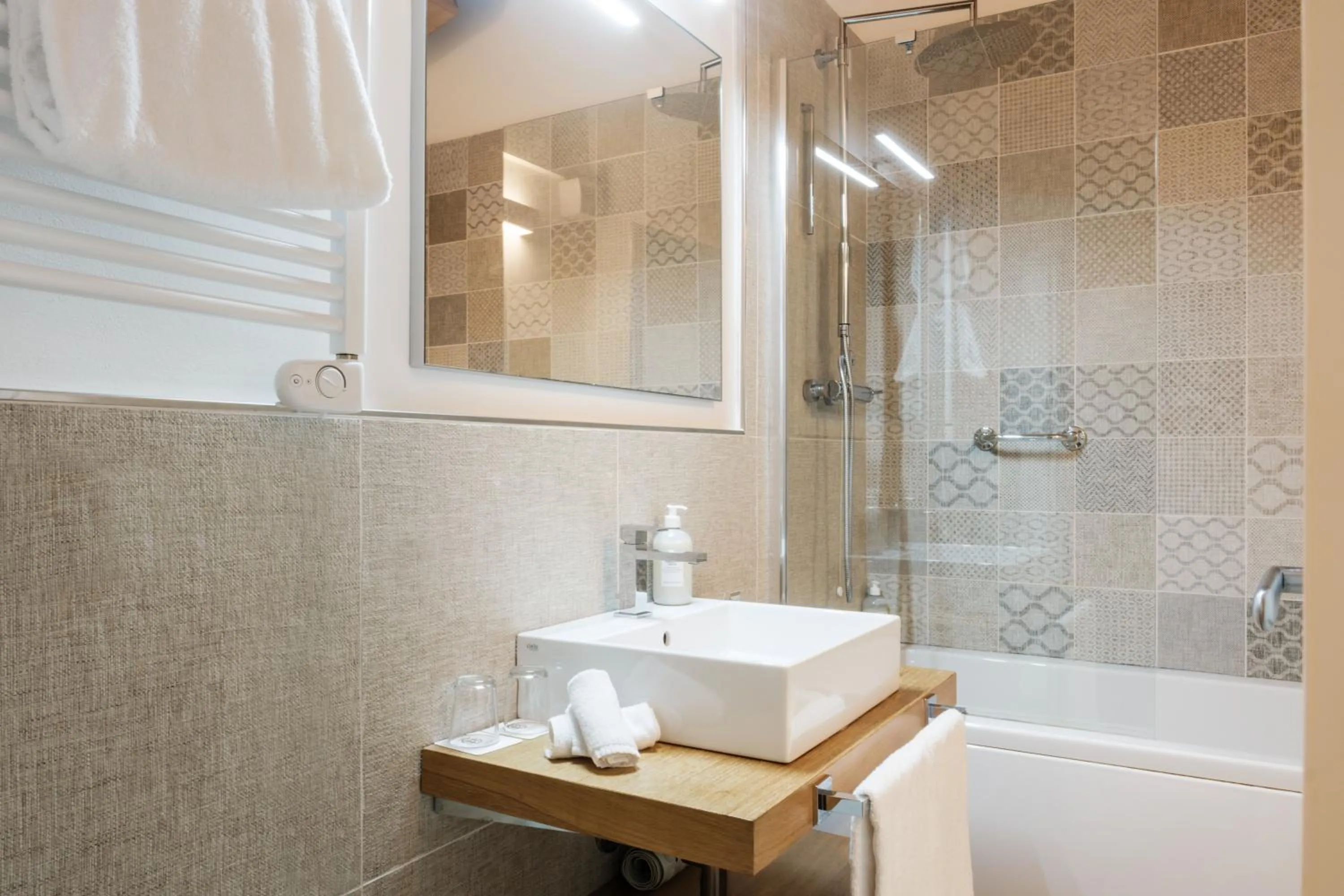 Bathroom in Villa Tolomei Hotel & Resort