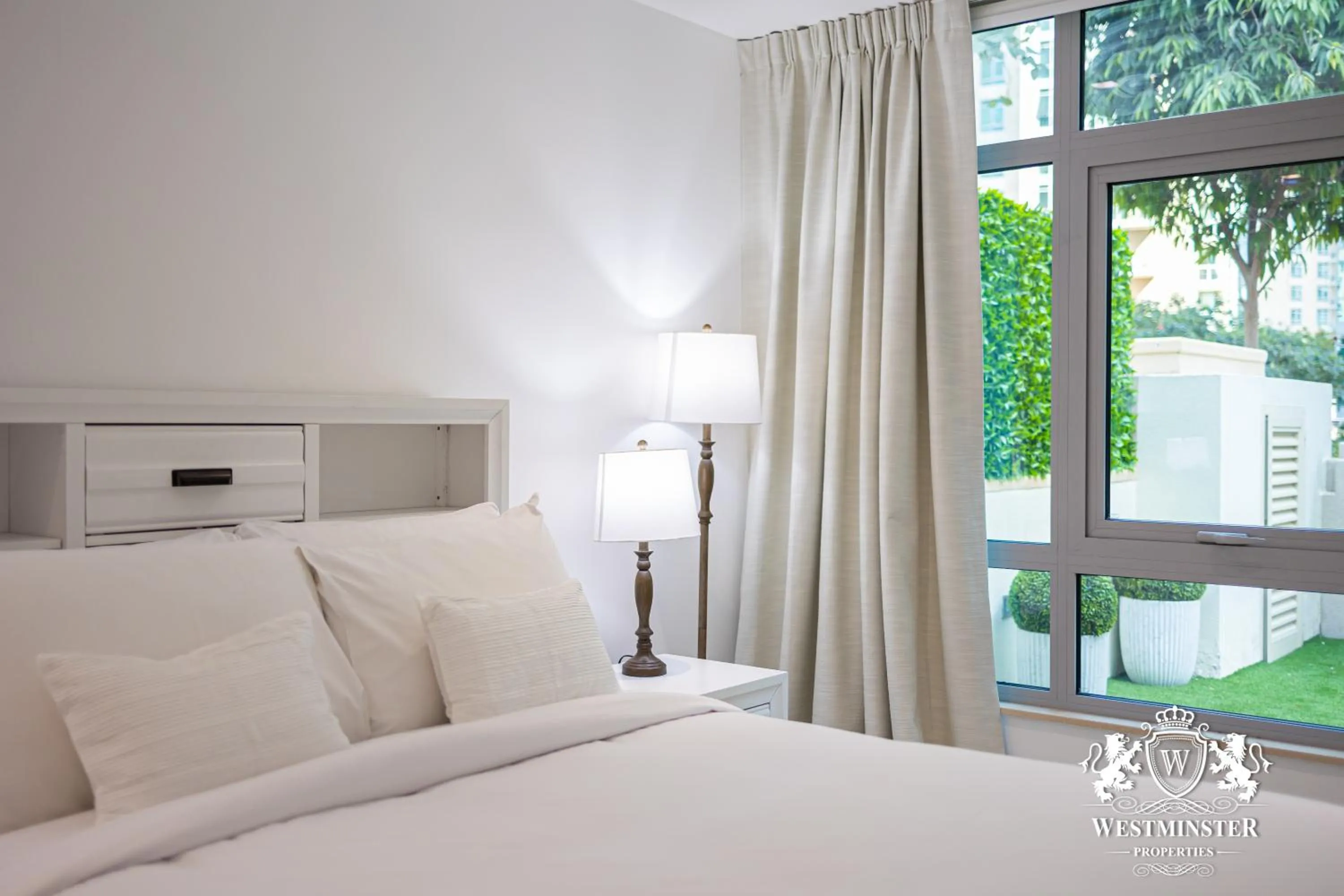 Bed in Westminster Burj Residences