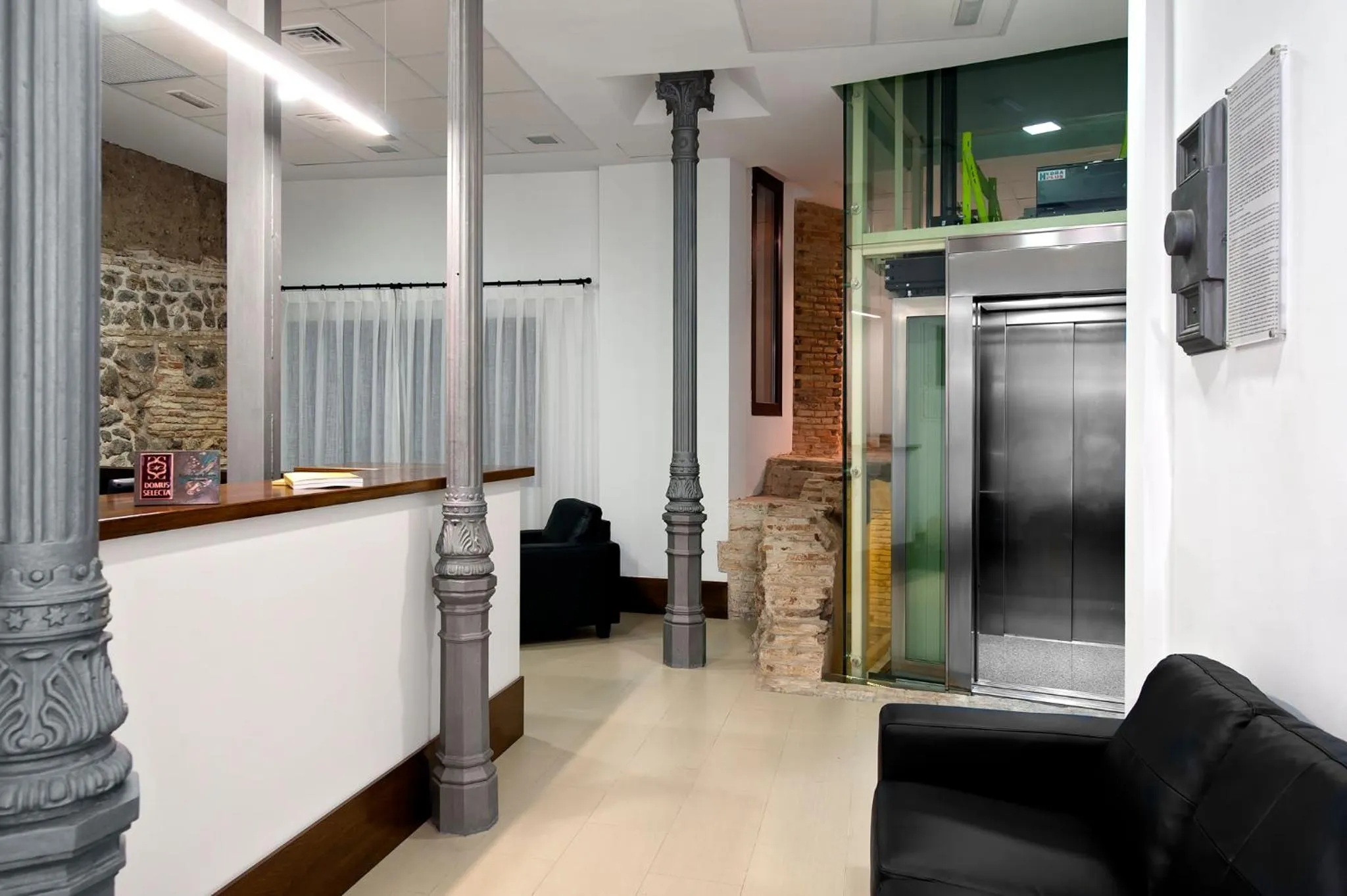 Lobby or reception in Hotel Domus Plaza Zocodover