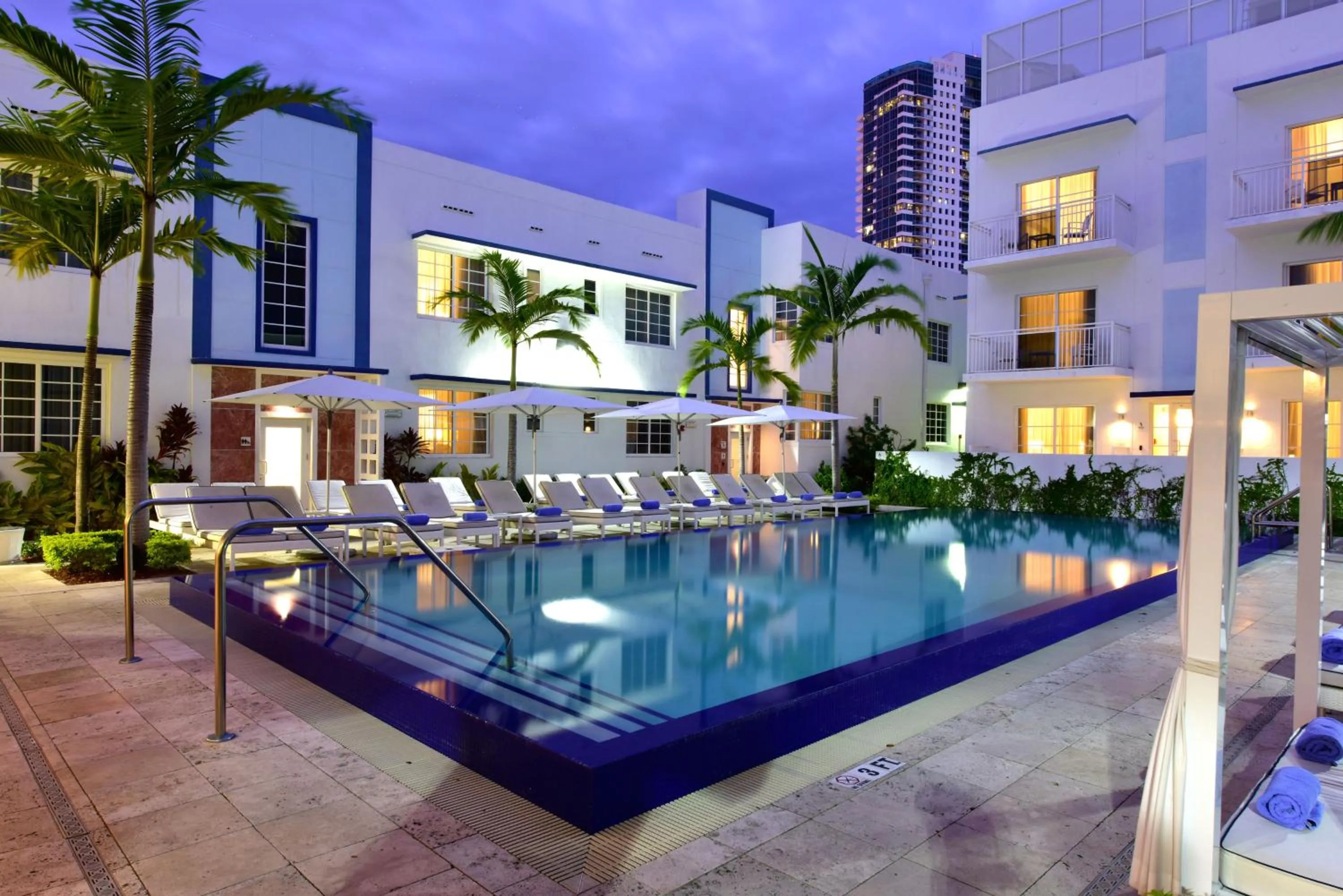 Swimming pool in Pestana South Beach Hotel