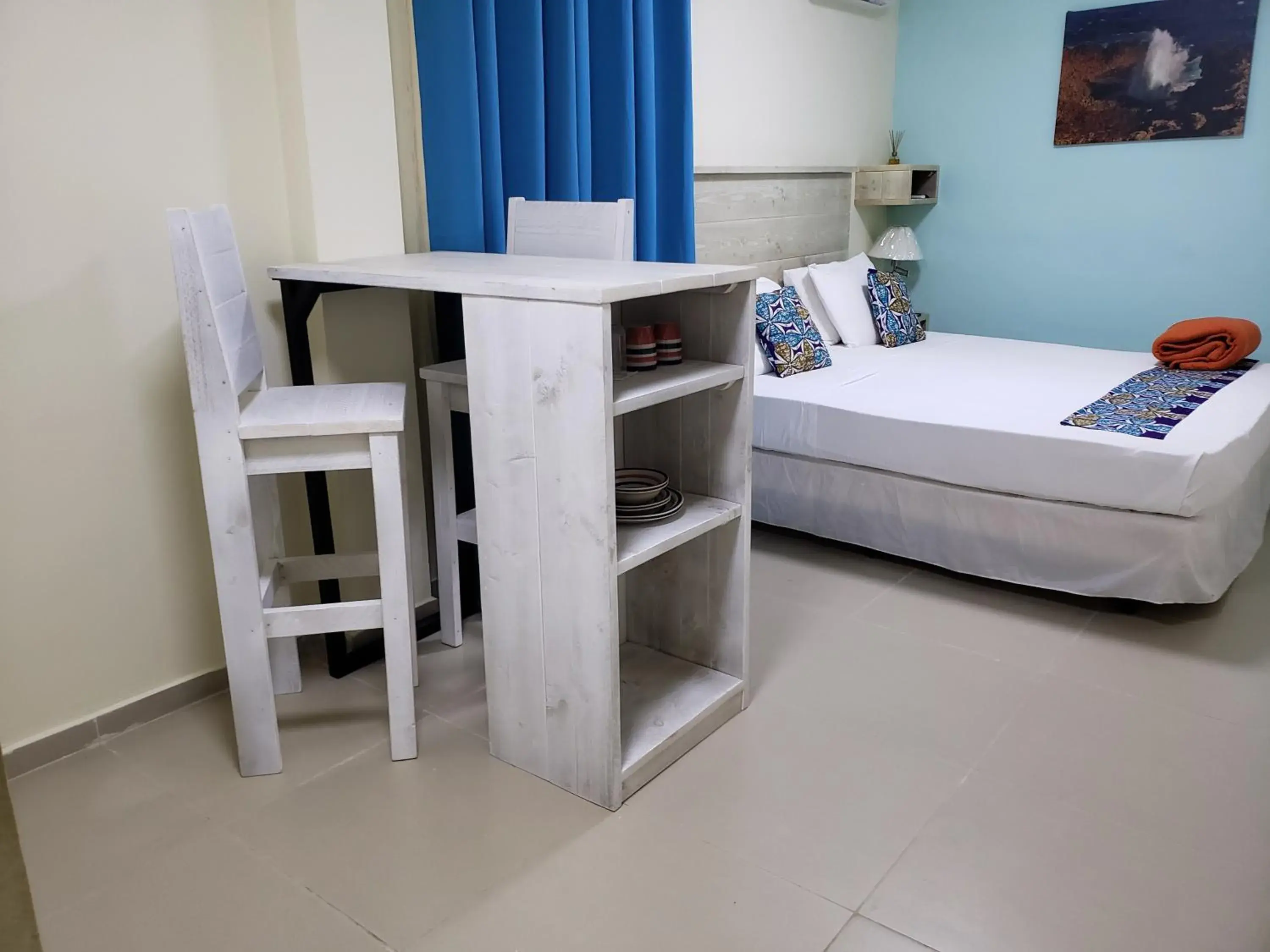 Bed in Mustique Suites Curacao Bed in Mustique Suites Curacao