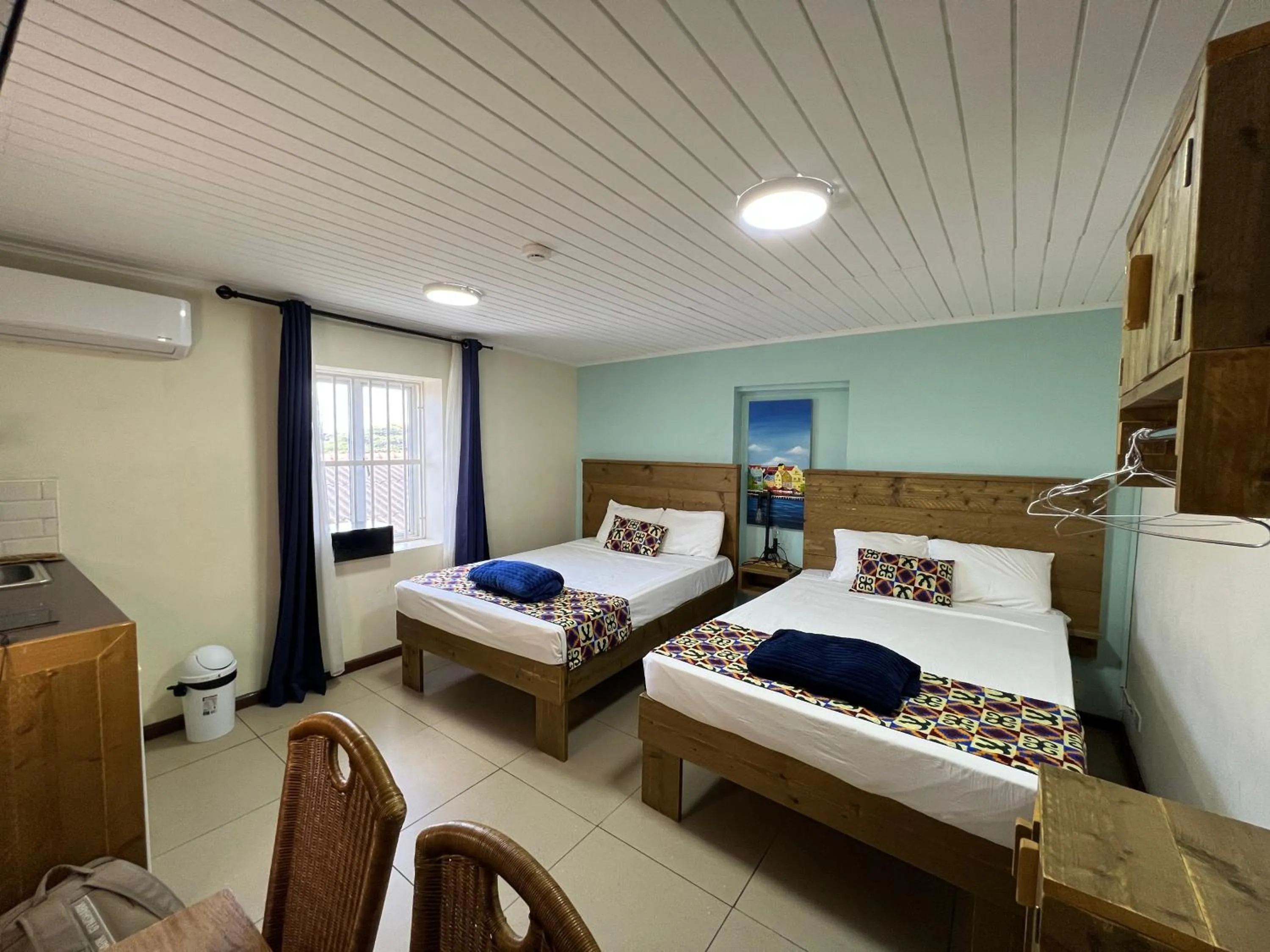 Bed in Mustique Suites Curacao