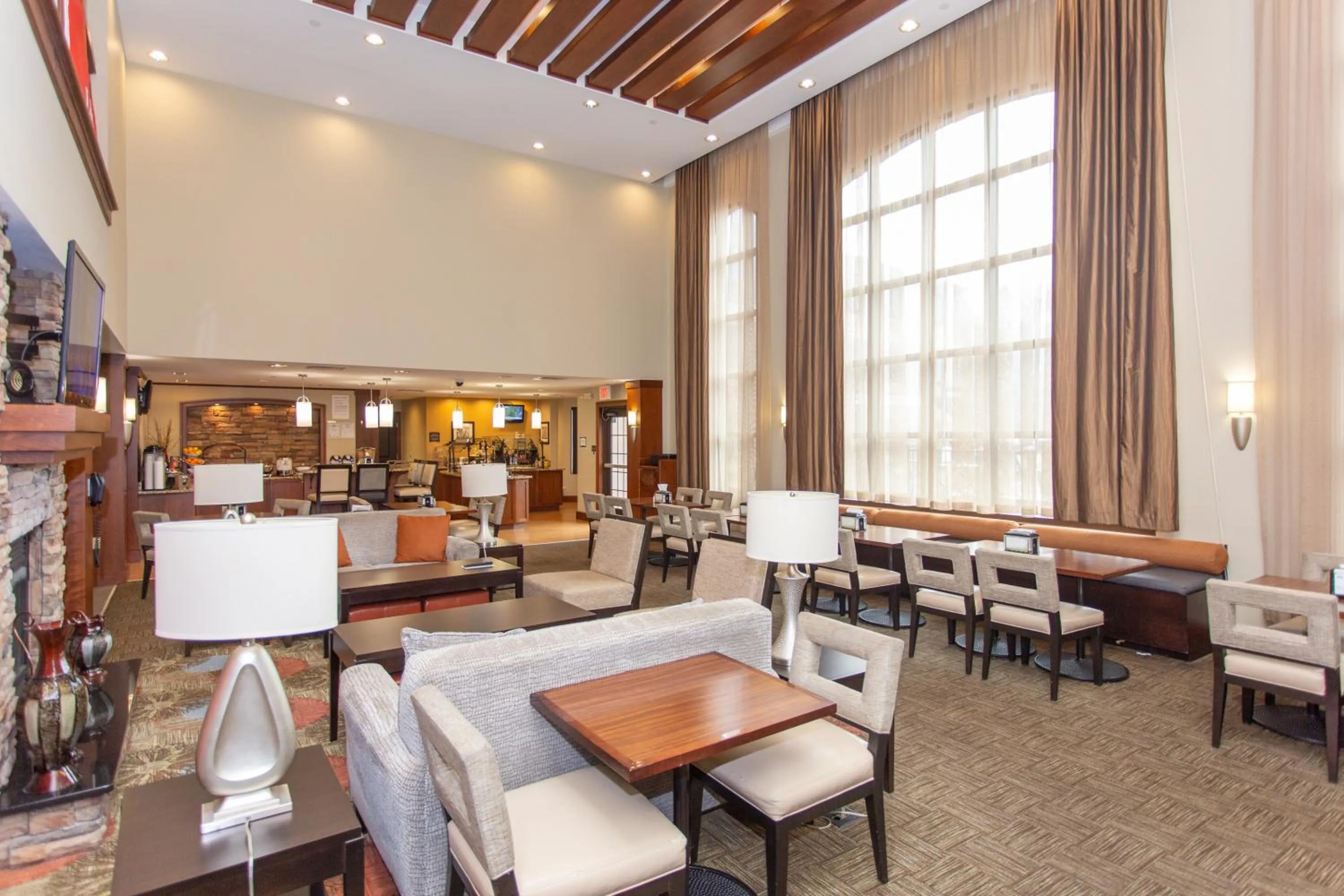 Restaurant/places to eat in Staybridge Suites Bowling Green by IHG