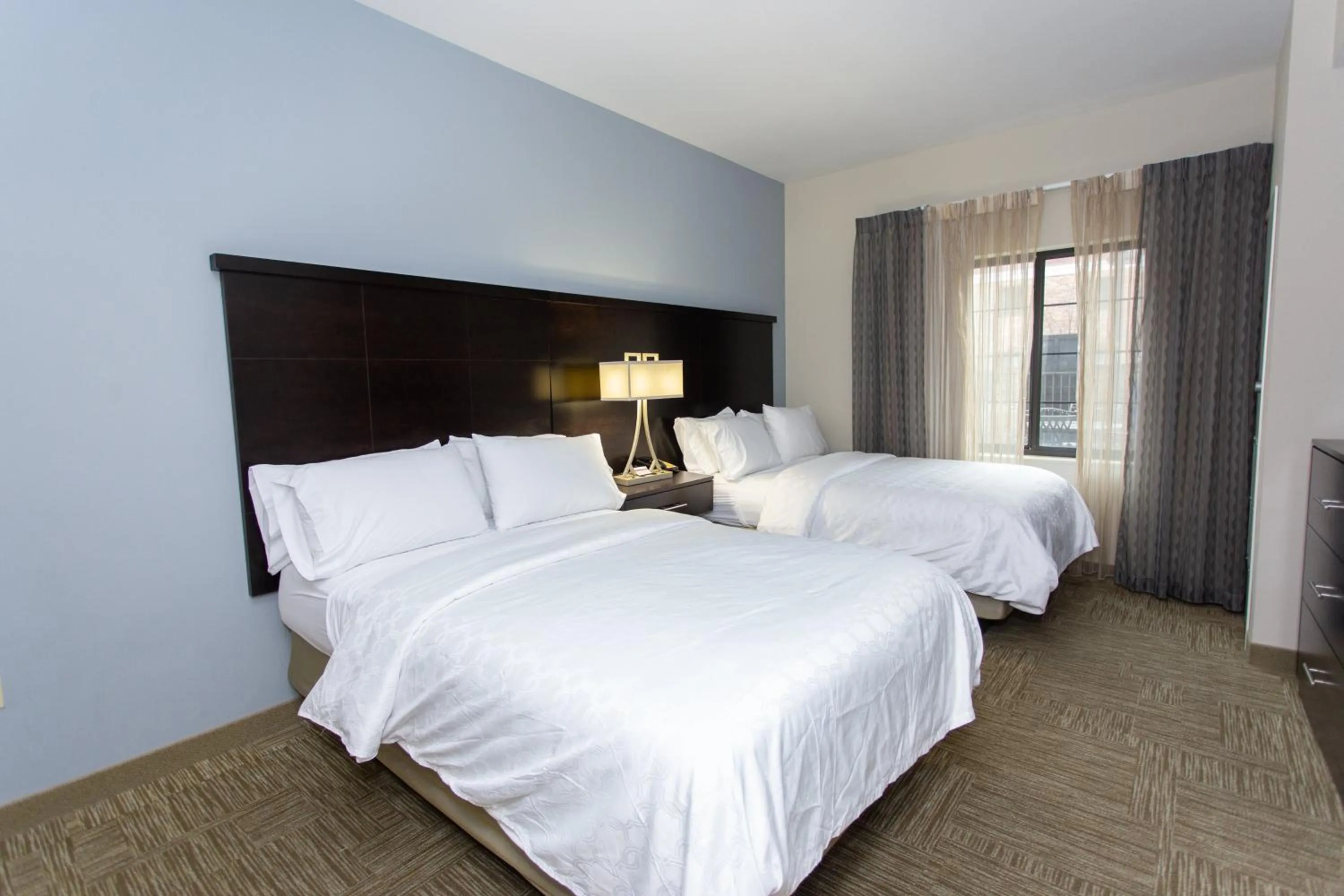 Photo of the whole room, Bed in Staybridge Suites Bowling Green by IHG