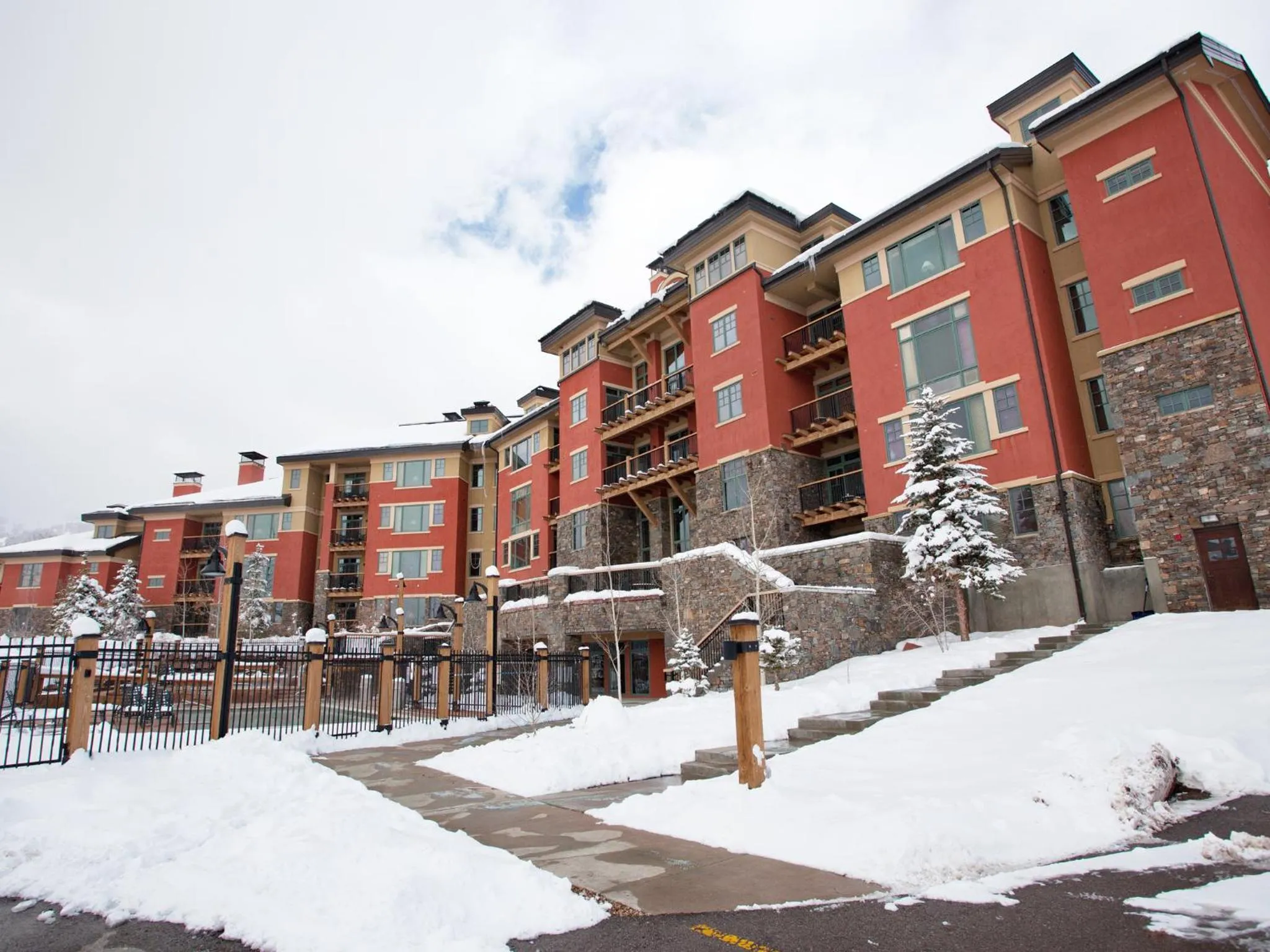 Property building in Raintree's The Miners Club Park City