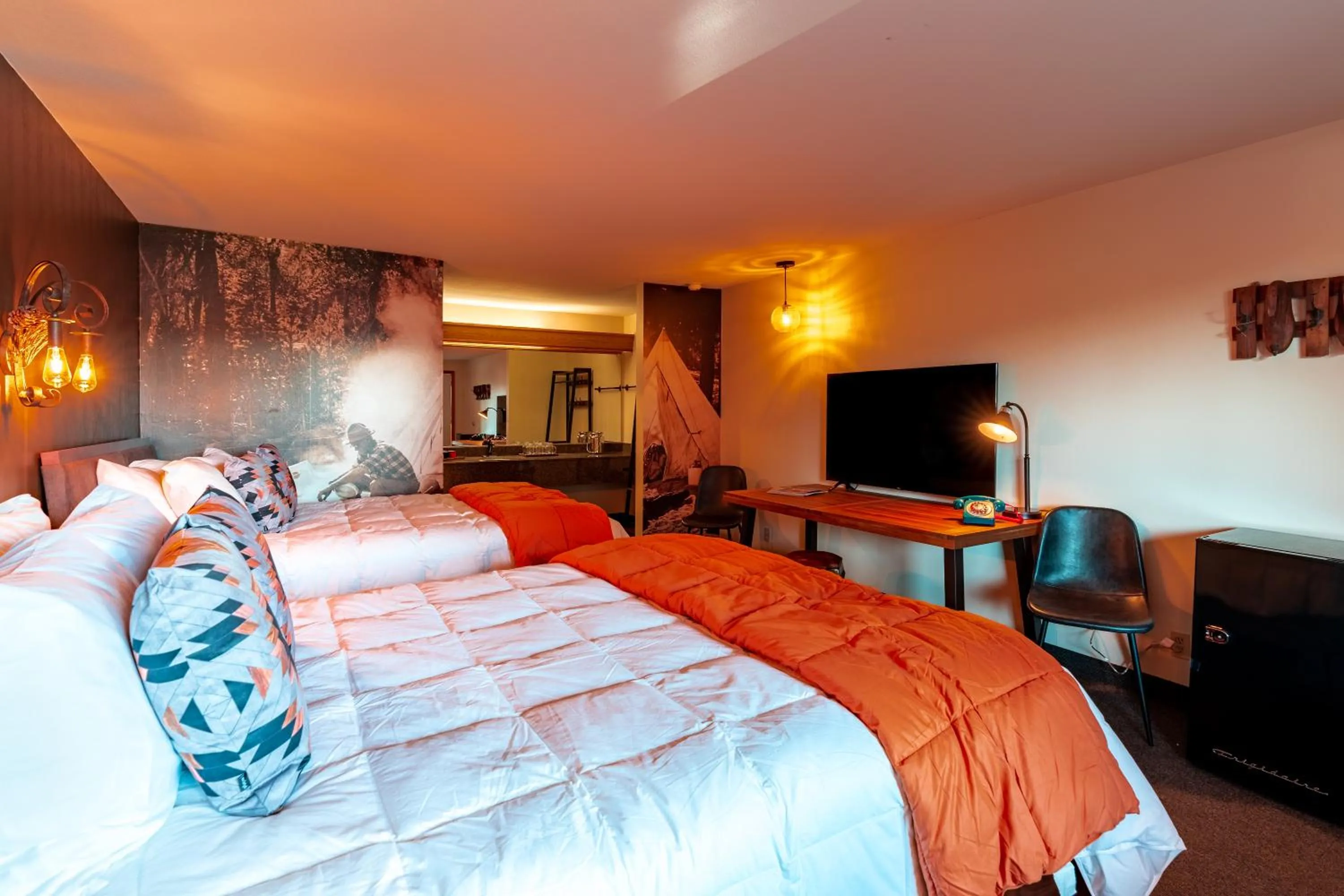 Bedroom, Bed in Campfire Hotel