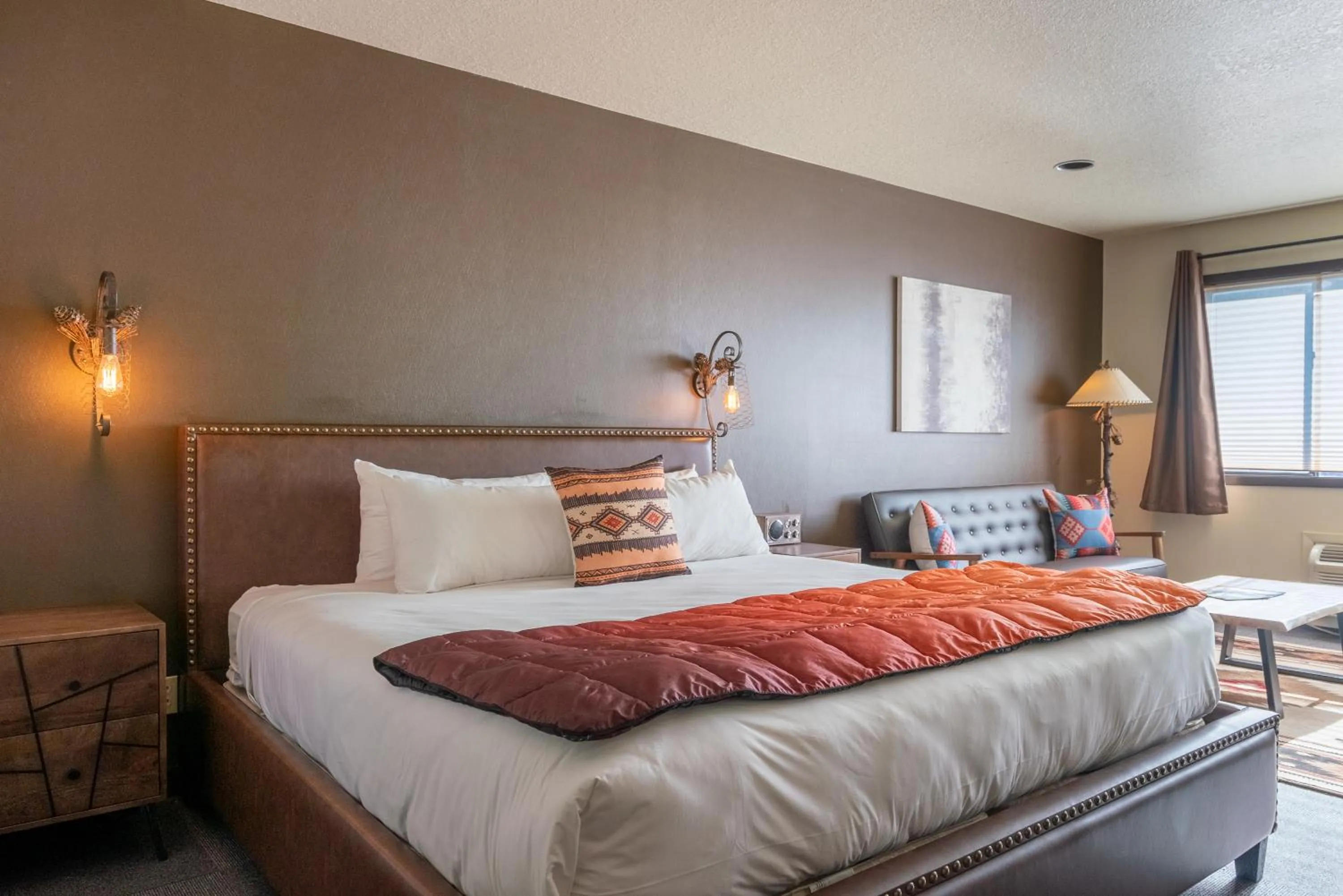 Photo of the whole room, Bed in Campfire Hotel