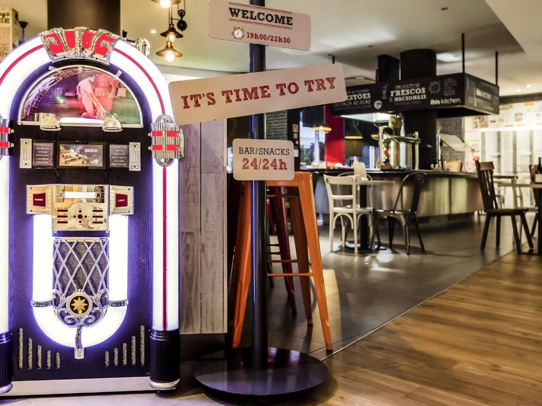 Restaurant/places to eat in Hotel ibis Lisboa Alfragide Restaurant/places to eat in Hotel ibis Lisboa Alfragide