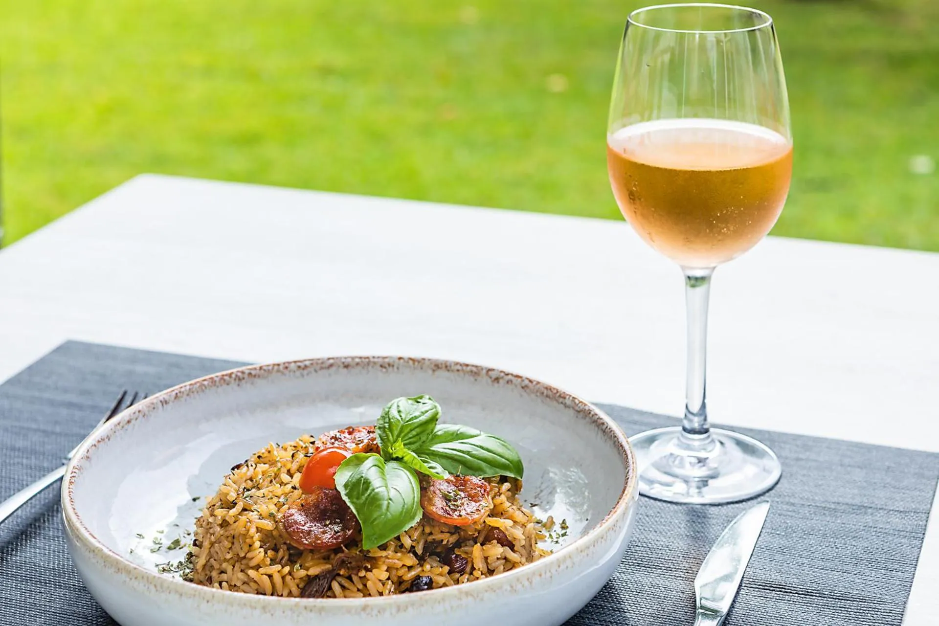 Restaurant/places to eat in Hotel ibis Lisboa Alfragide