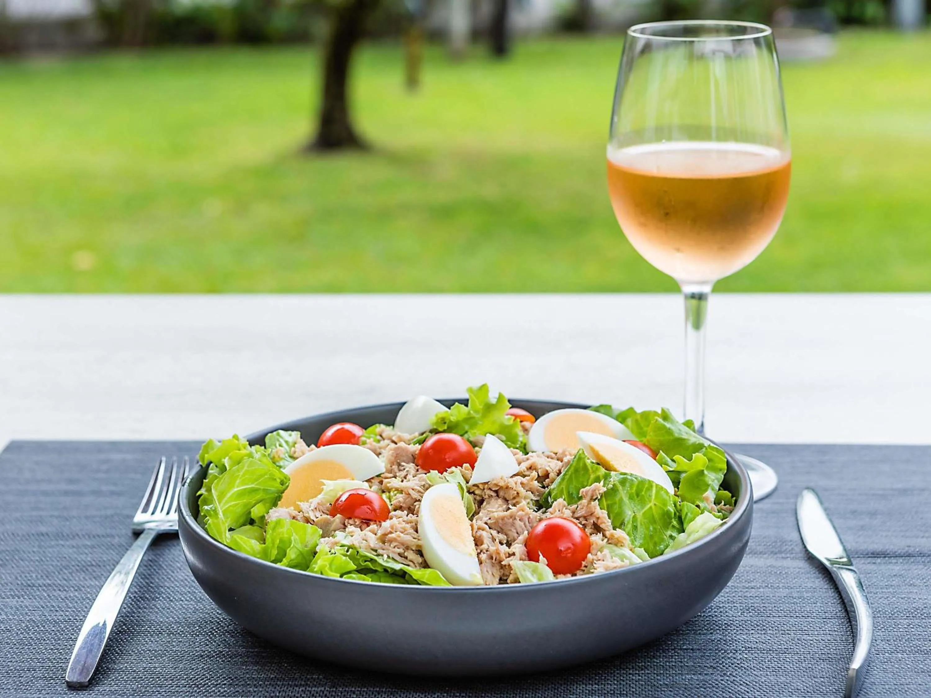 Lounge or bar in Hotel ibis Lisboa Alfragide