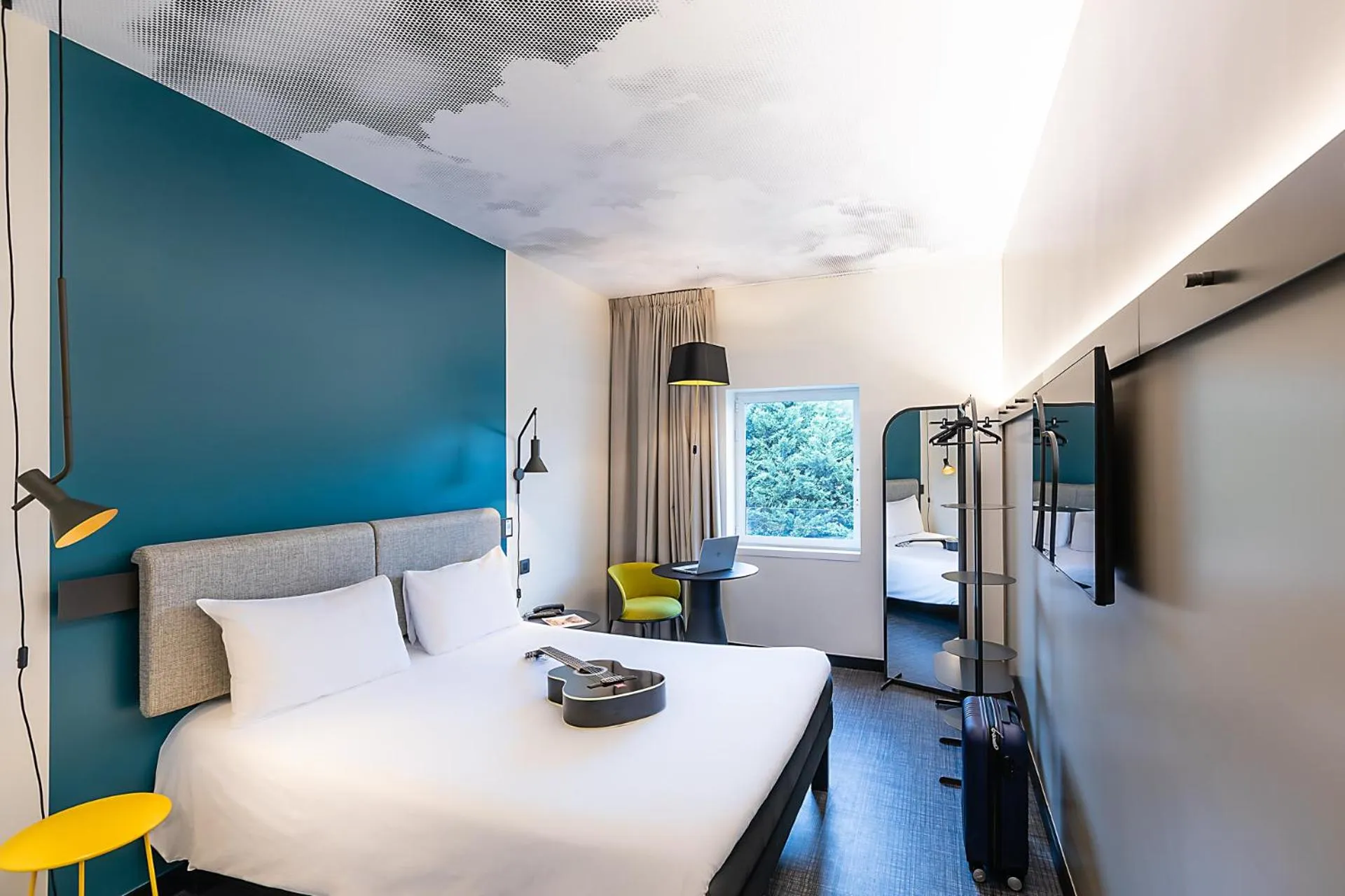 Bed in Hotel ibis Lisboa Alfragide